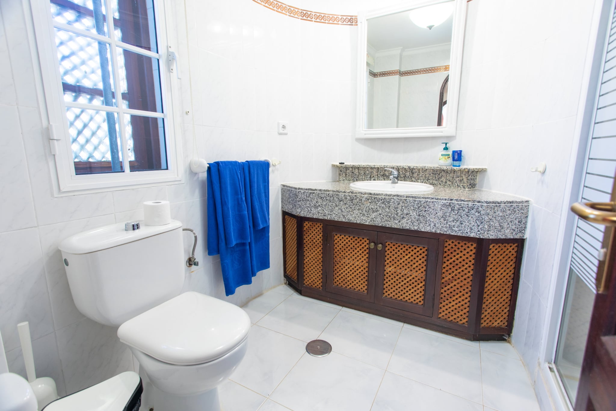 Altamar 28 with terrace&pool By CanariasGetaway-Badkamer