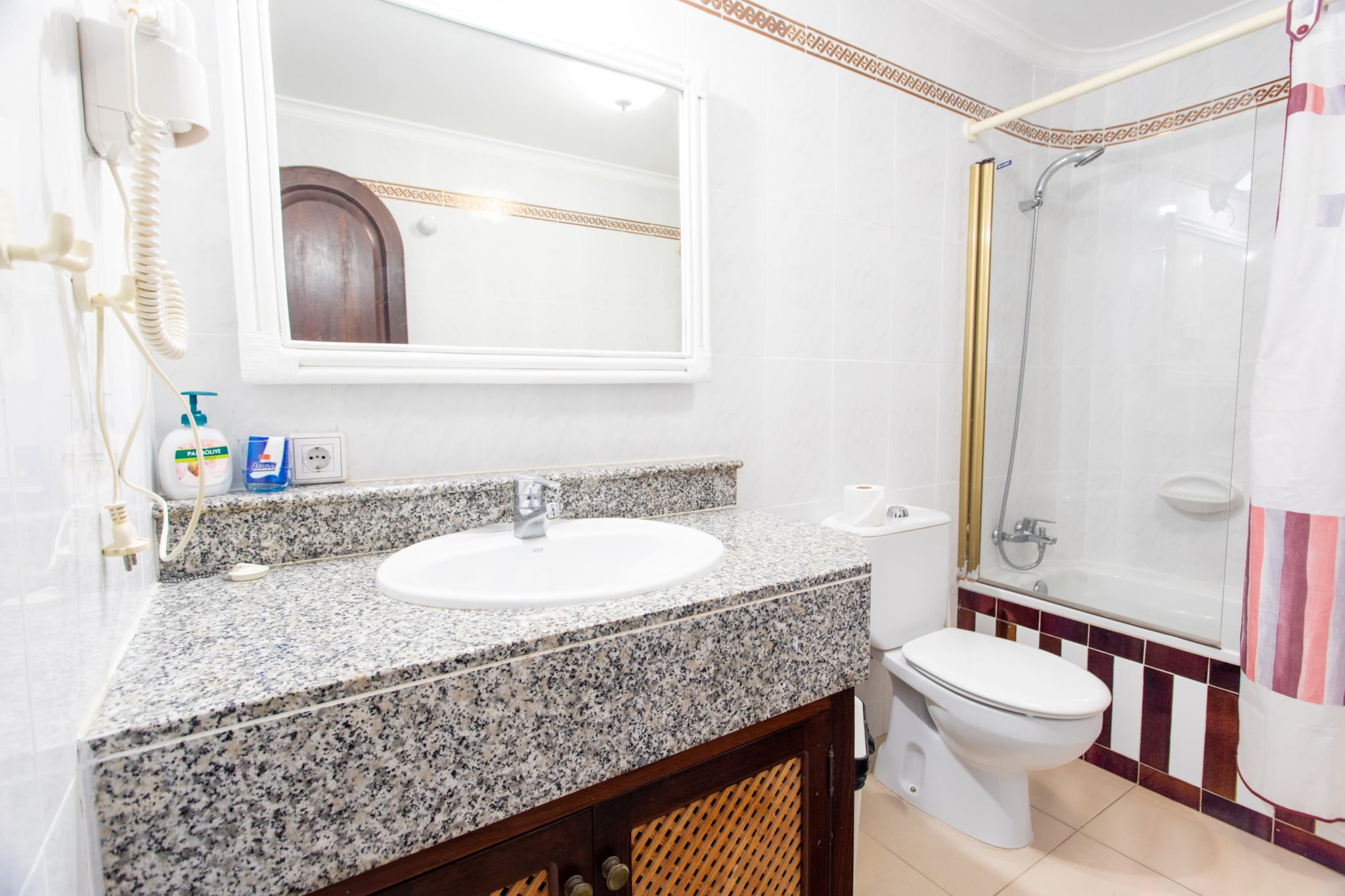 Altamar 28 with terrace&pool By CanariasGetaway-Badkamer