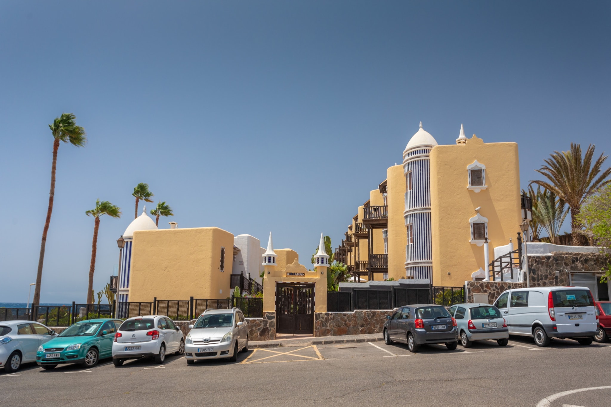 Altamar 28 with terrace&pool By CanariasGetaway