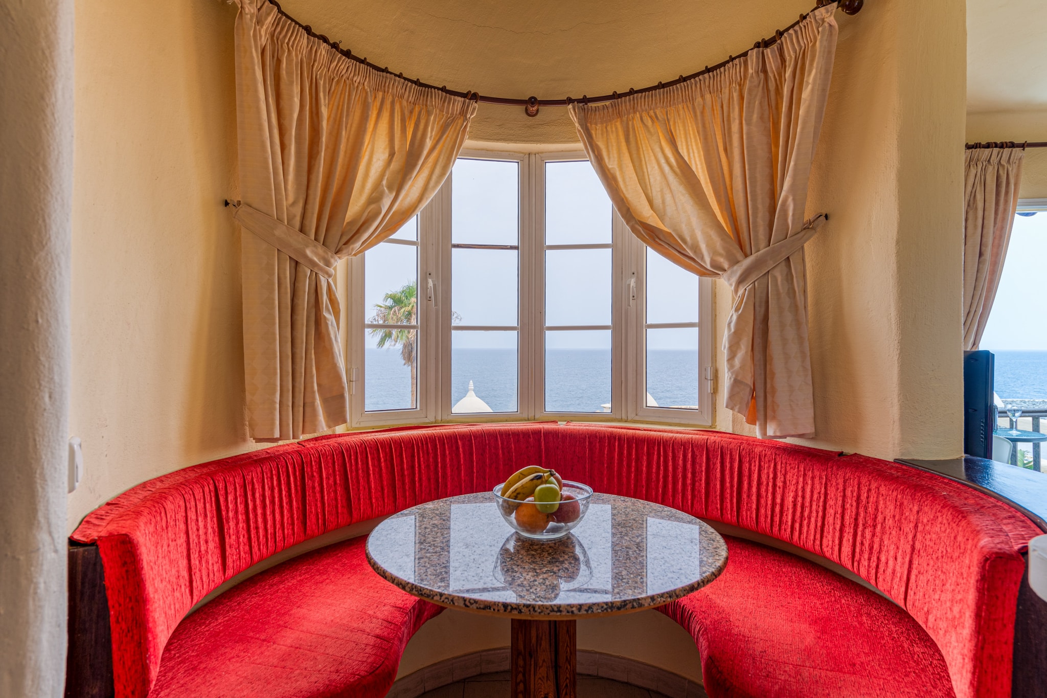 Altamar  52 with balcony&pool By CanariasGetaway-Woonkamer