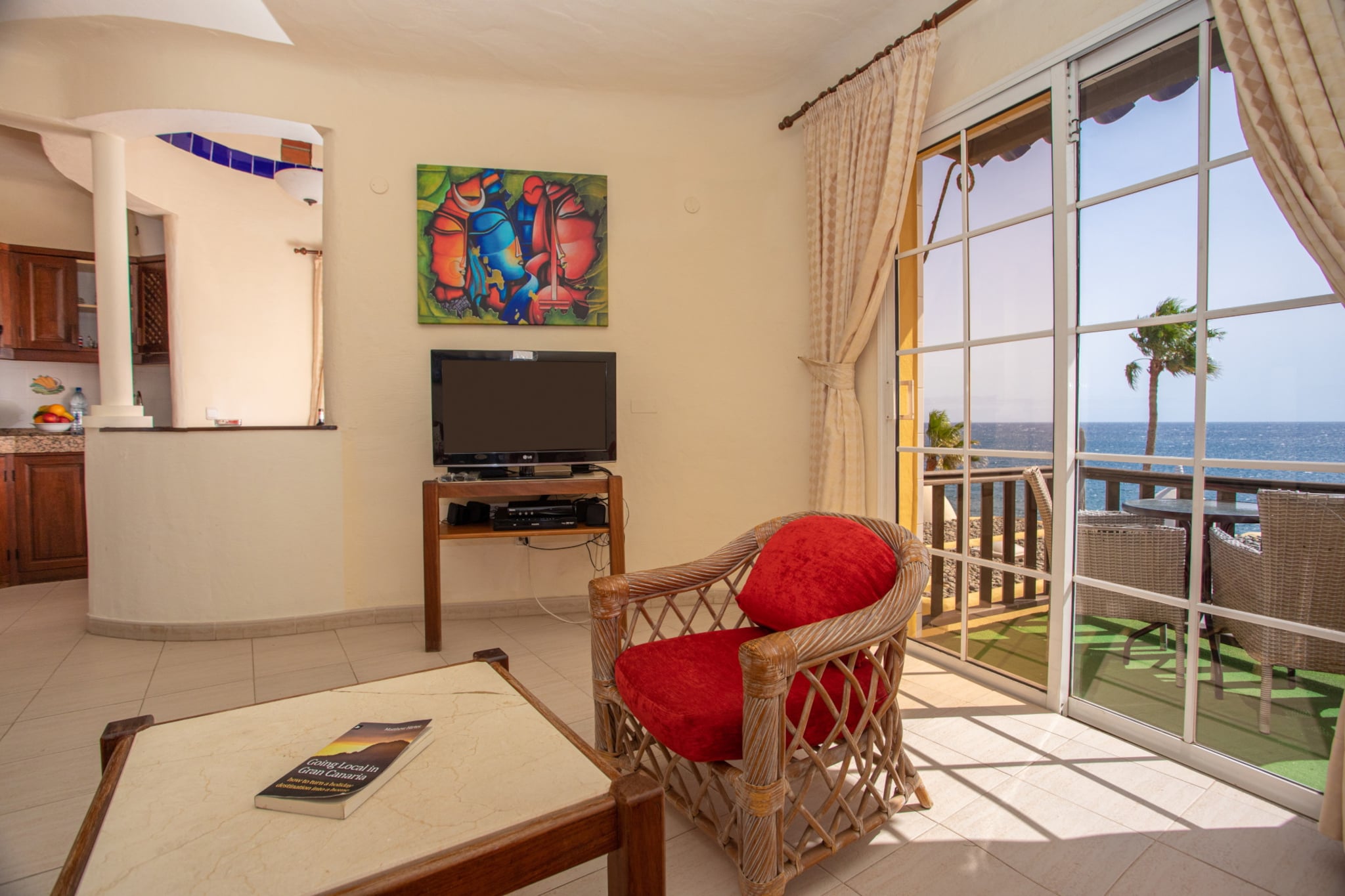 Altamar 53 balcony sea views By CanariasGetaway-Woonkamer