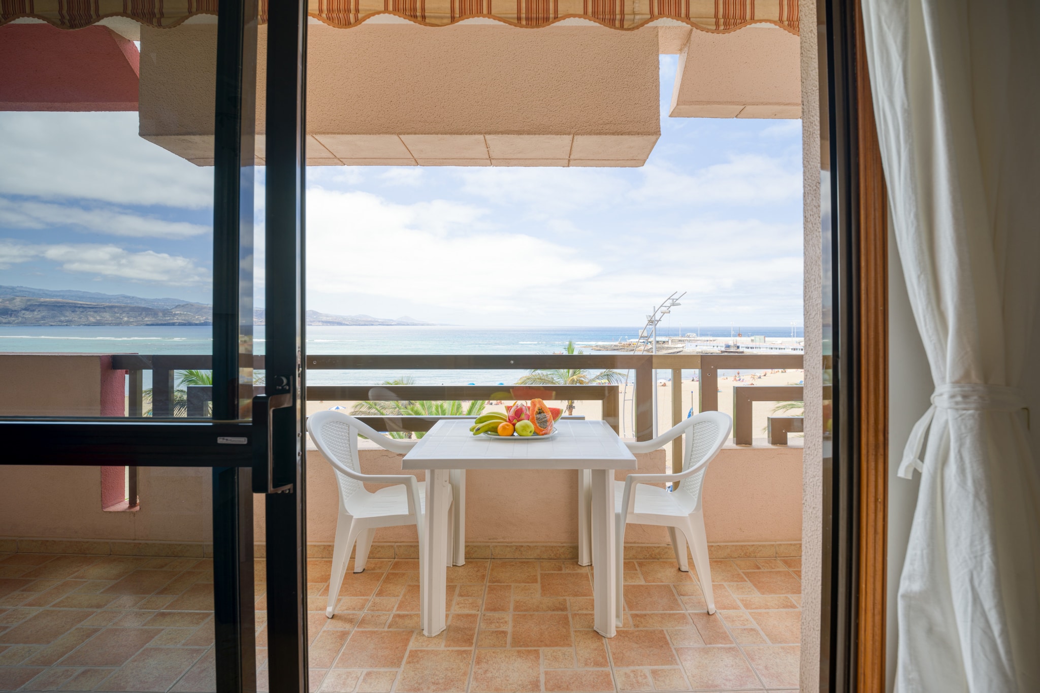Huge Balcony over Las Canteras By CanariasGetaway-Balcon-terrasse
