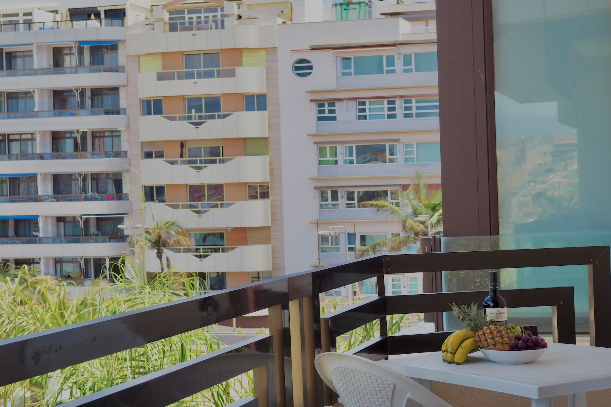 Huge Balcony over Las Canteras By CanariasGetaway-Balcon-terrasse