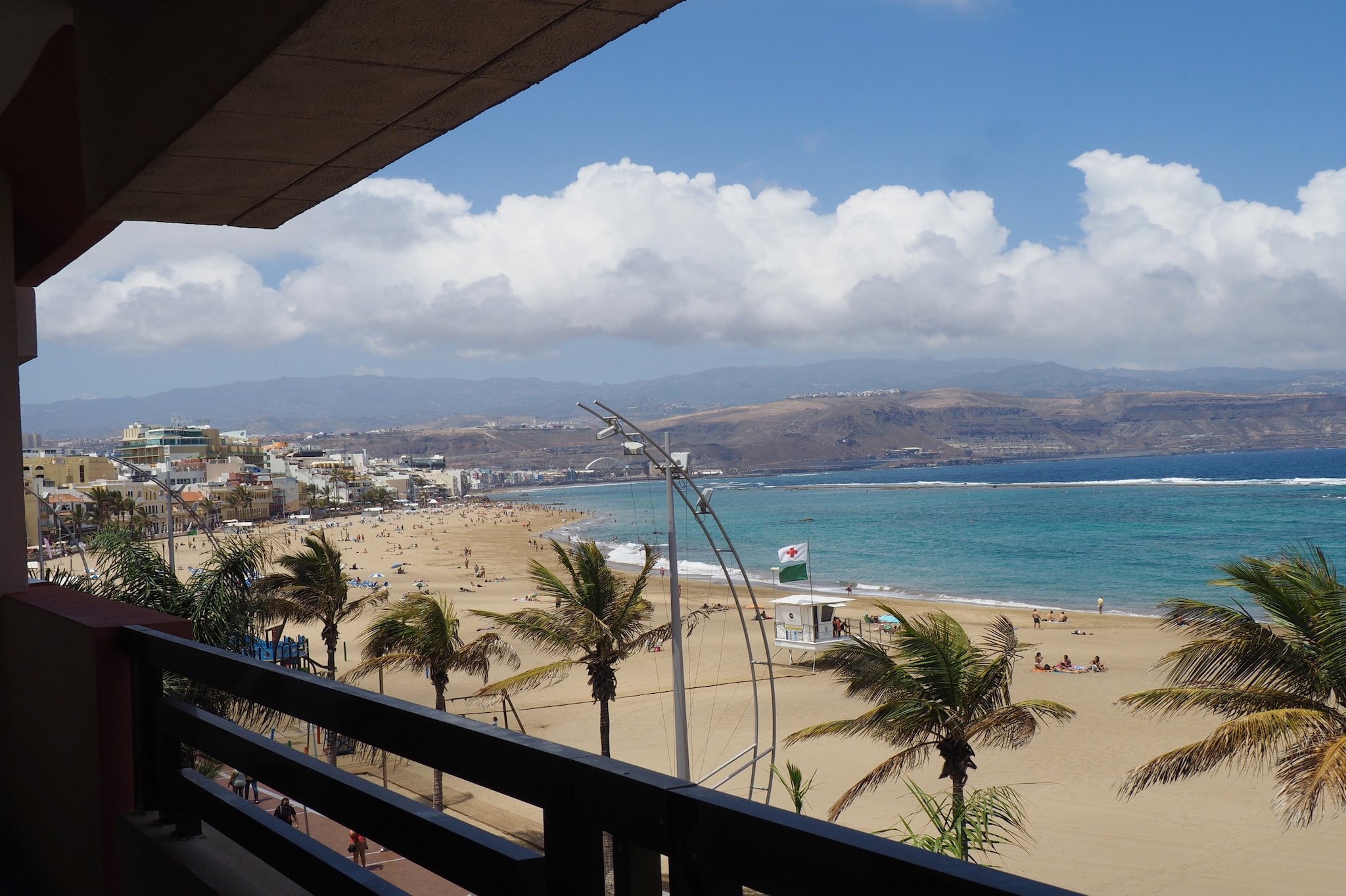 Huge Balcony over Las Canteras By CanariasGetaway-Balcon-terrasse
