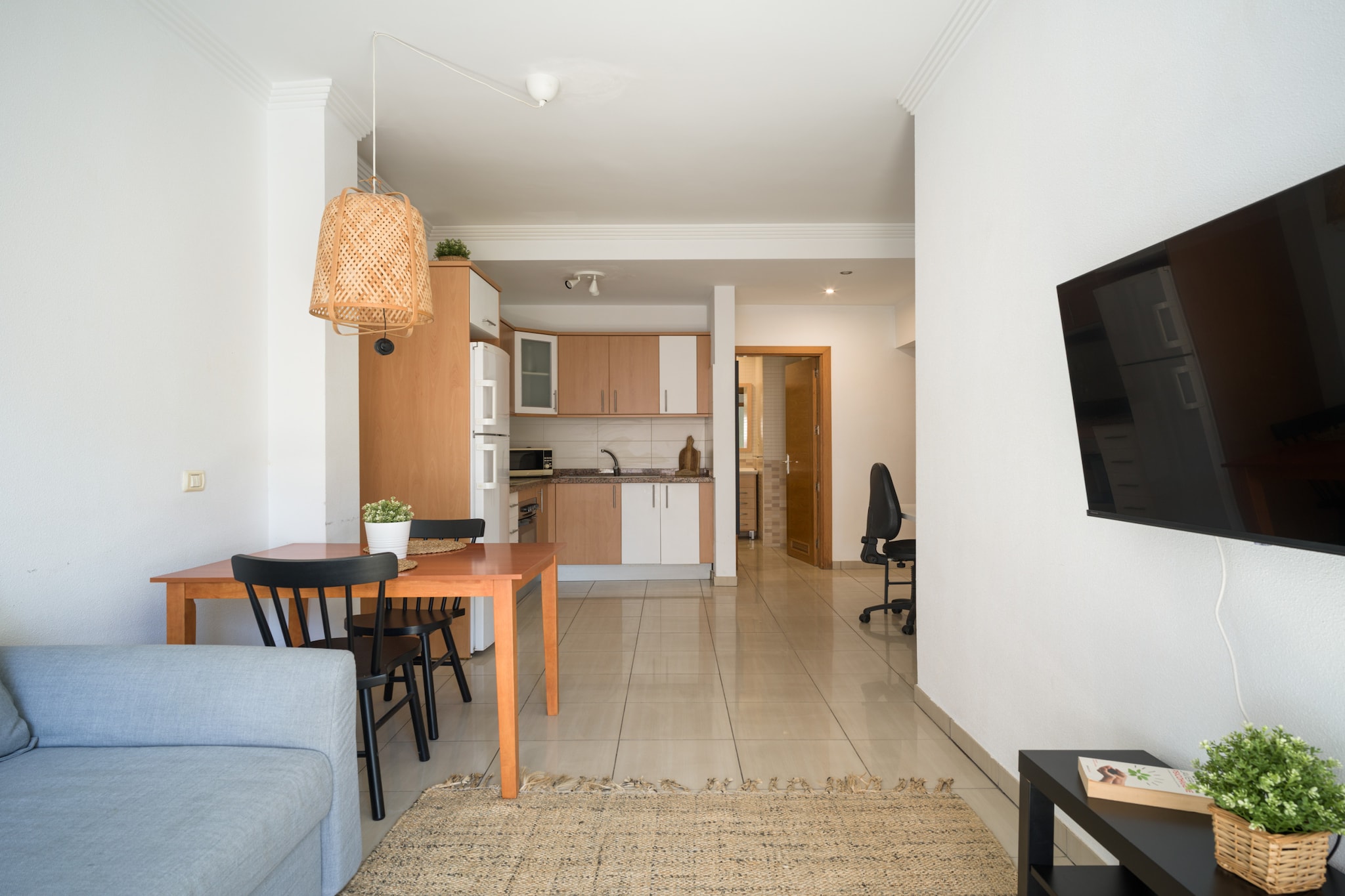 Remote Workers House By CanariasGetaway-Salle à manger