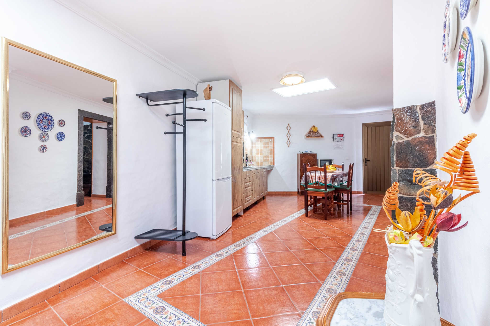 Mari House With Jacuzzi and BBQ by CanariasGetaway-Cuisine
