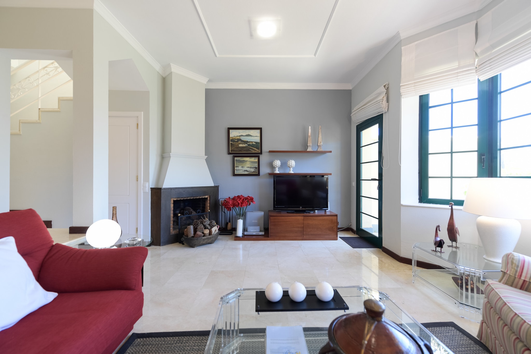 House with cozy garden BBQ and free parking-Salon