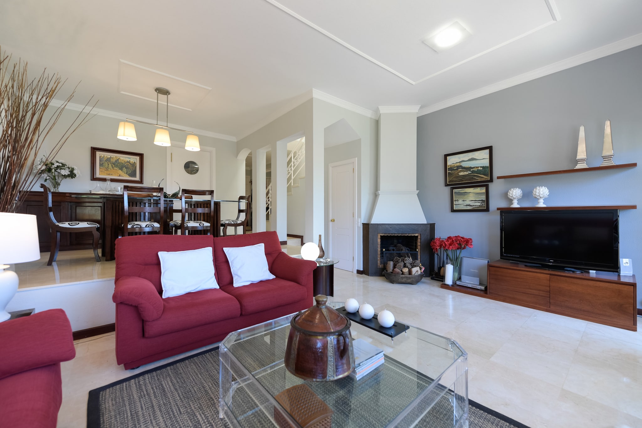 House with cozy garden BBQ and free parking-Salon