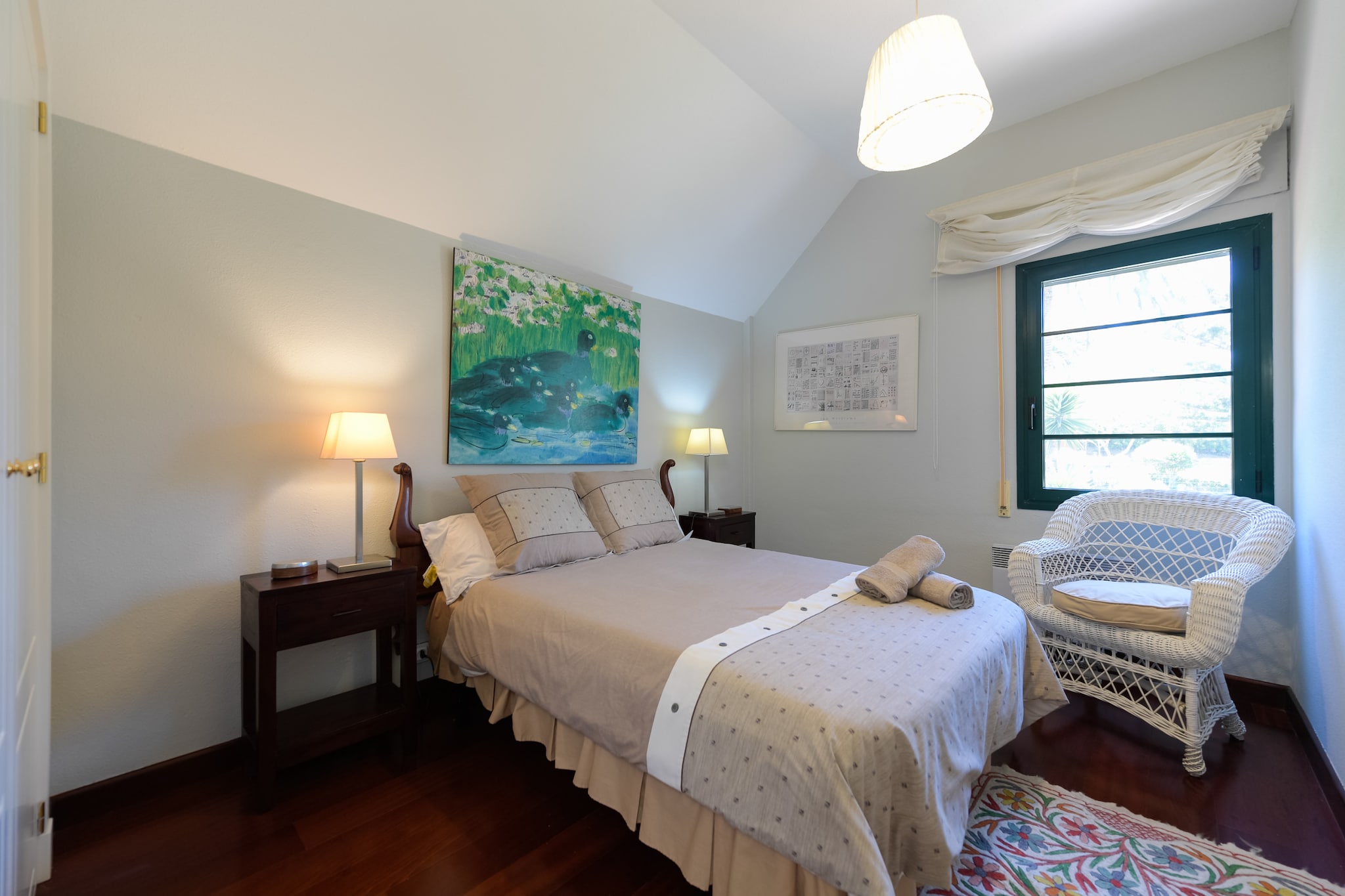 House with cozy garden BBQ and free parking-Chambre