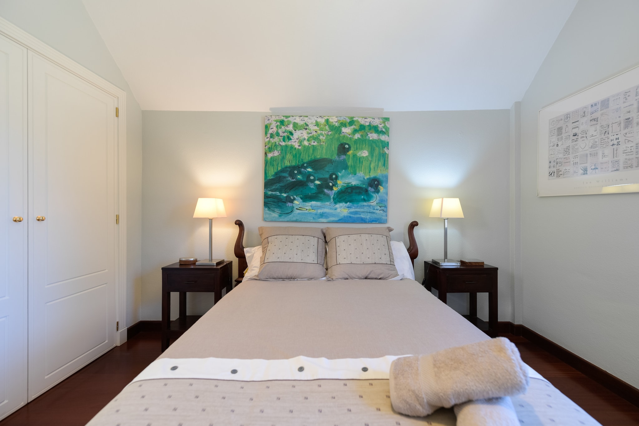 House with cozy garden BBQ and free parking-Chambre