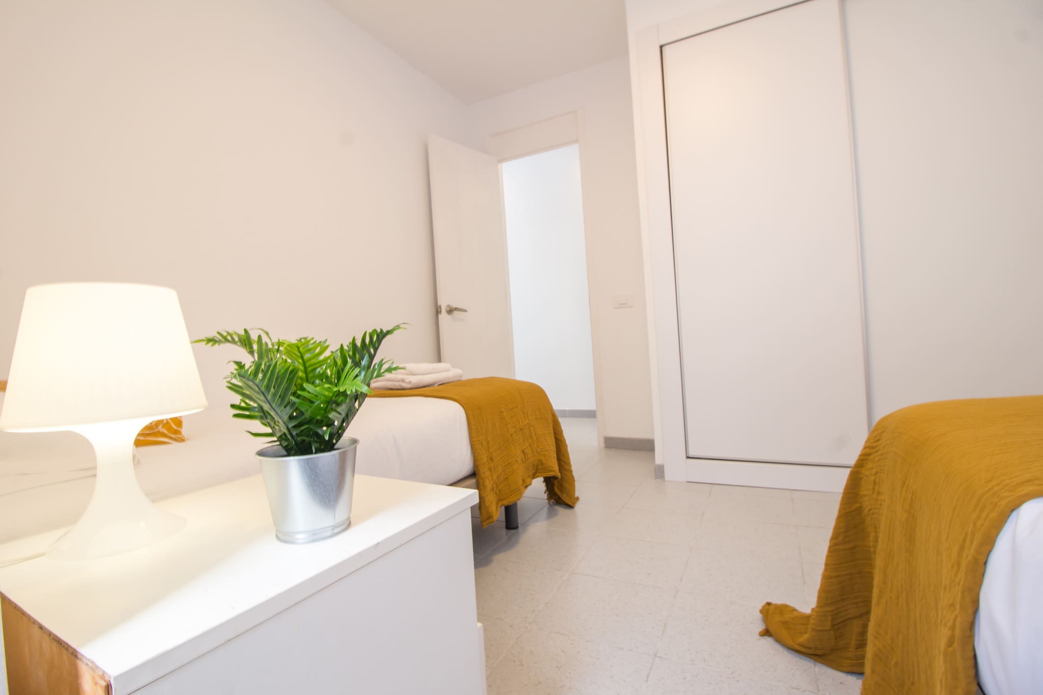 Corner Las Canteras Beach  by Canariasgetaway-Chambre
