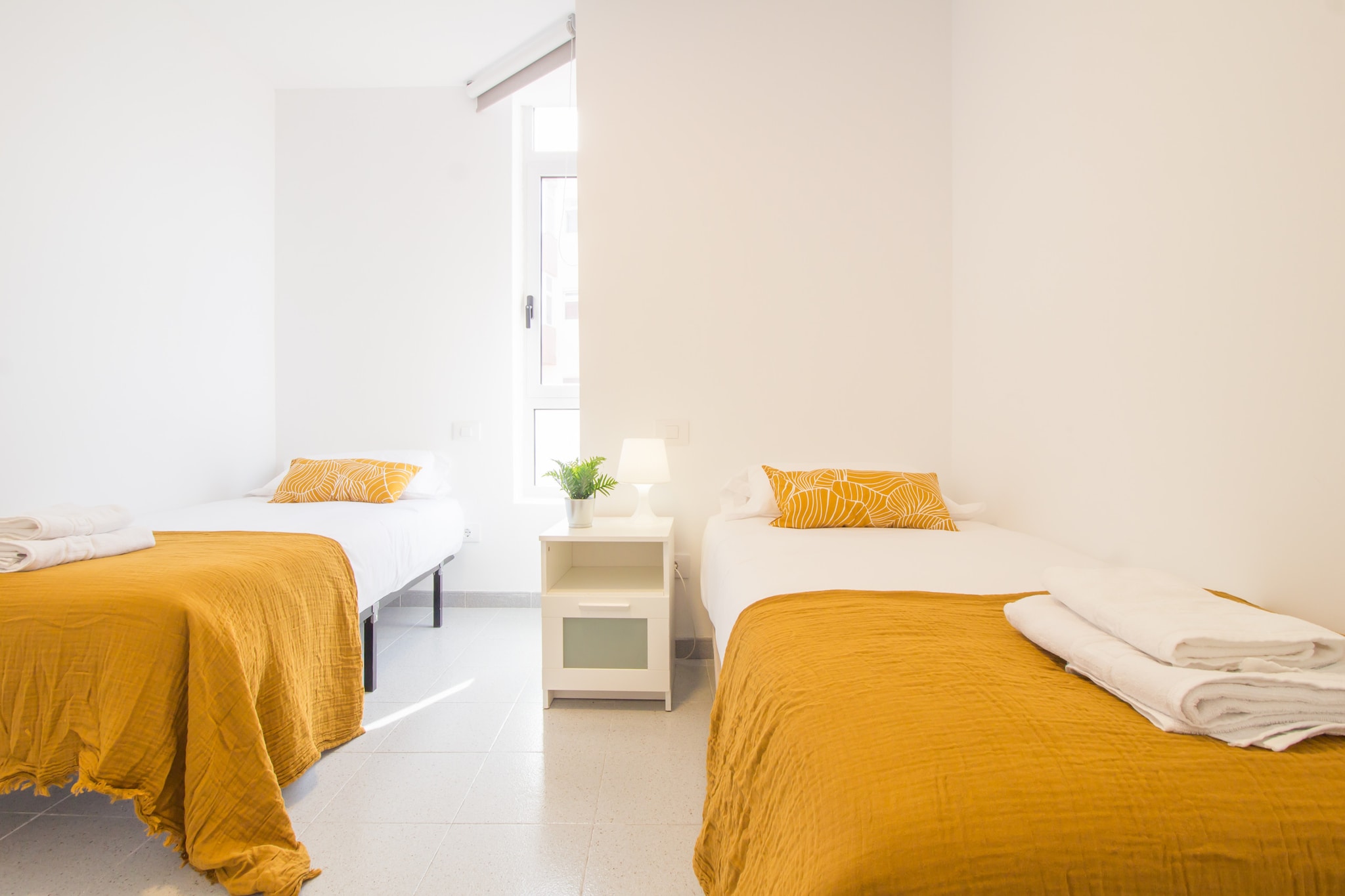 Corner Las Canteras Beach  by Canariasgetaway-Chambre