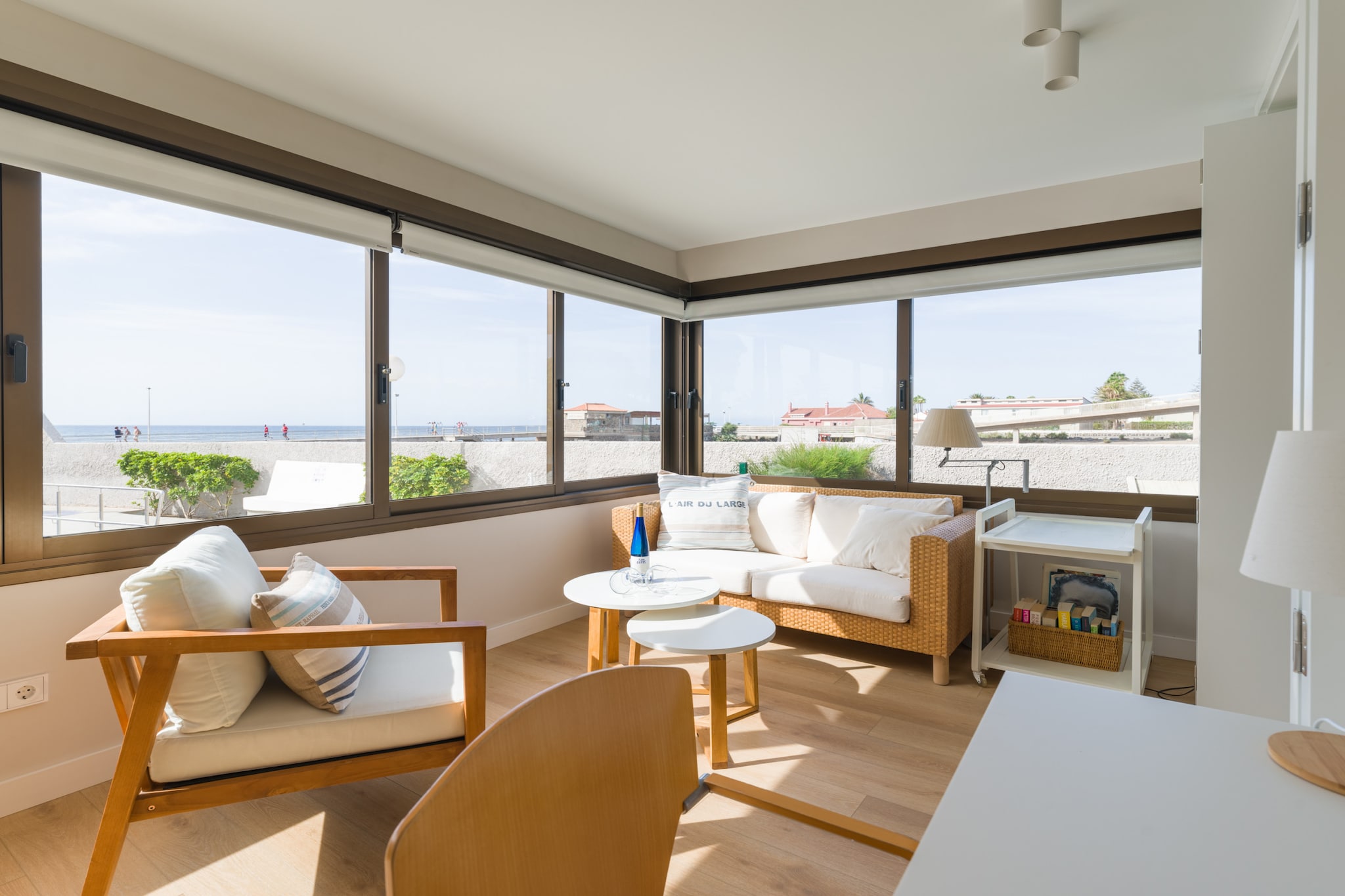 Guayabo Beach Home by CanariasGetaway-Woonkamer