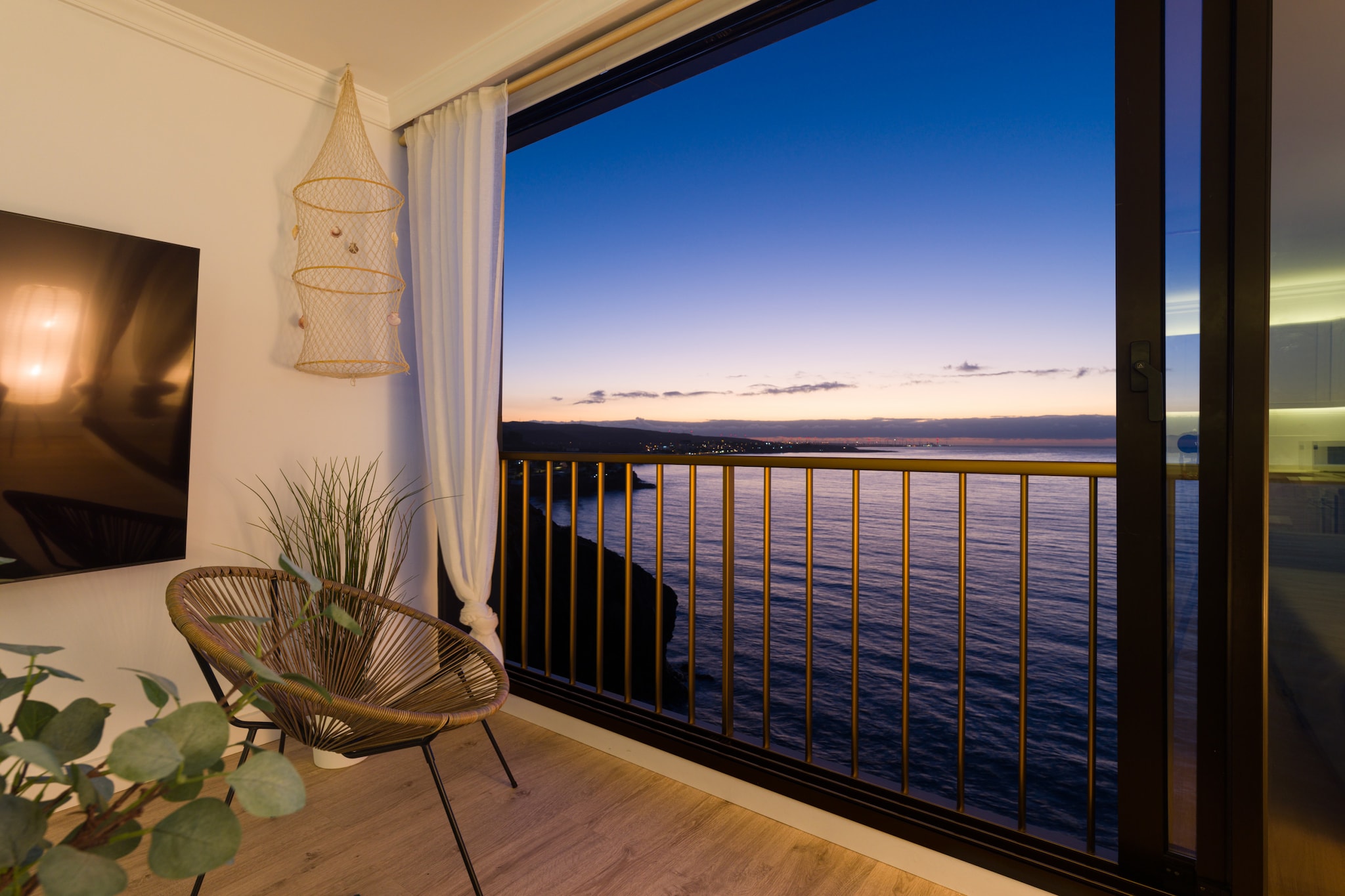 Viewpoint Over The Cliff By CanariasGetaway