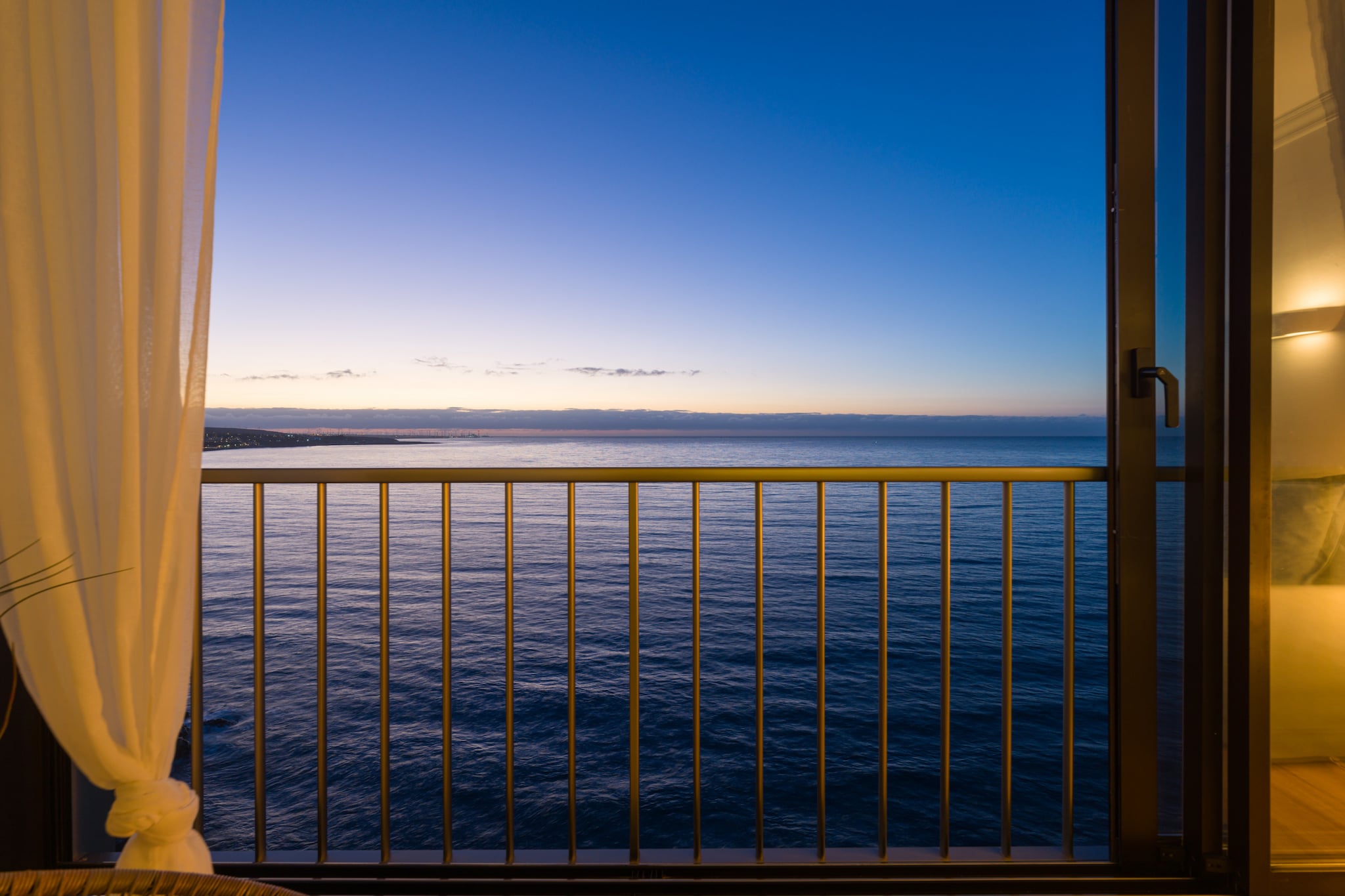 Viewpoint Over The Cliff By CanariasGetaway-Buitenlucht