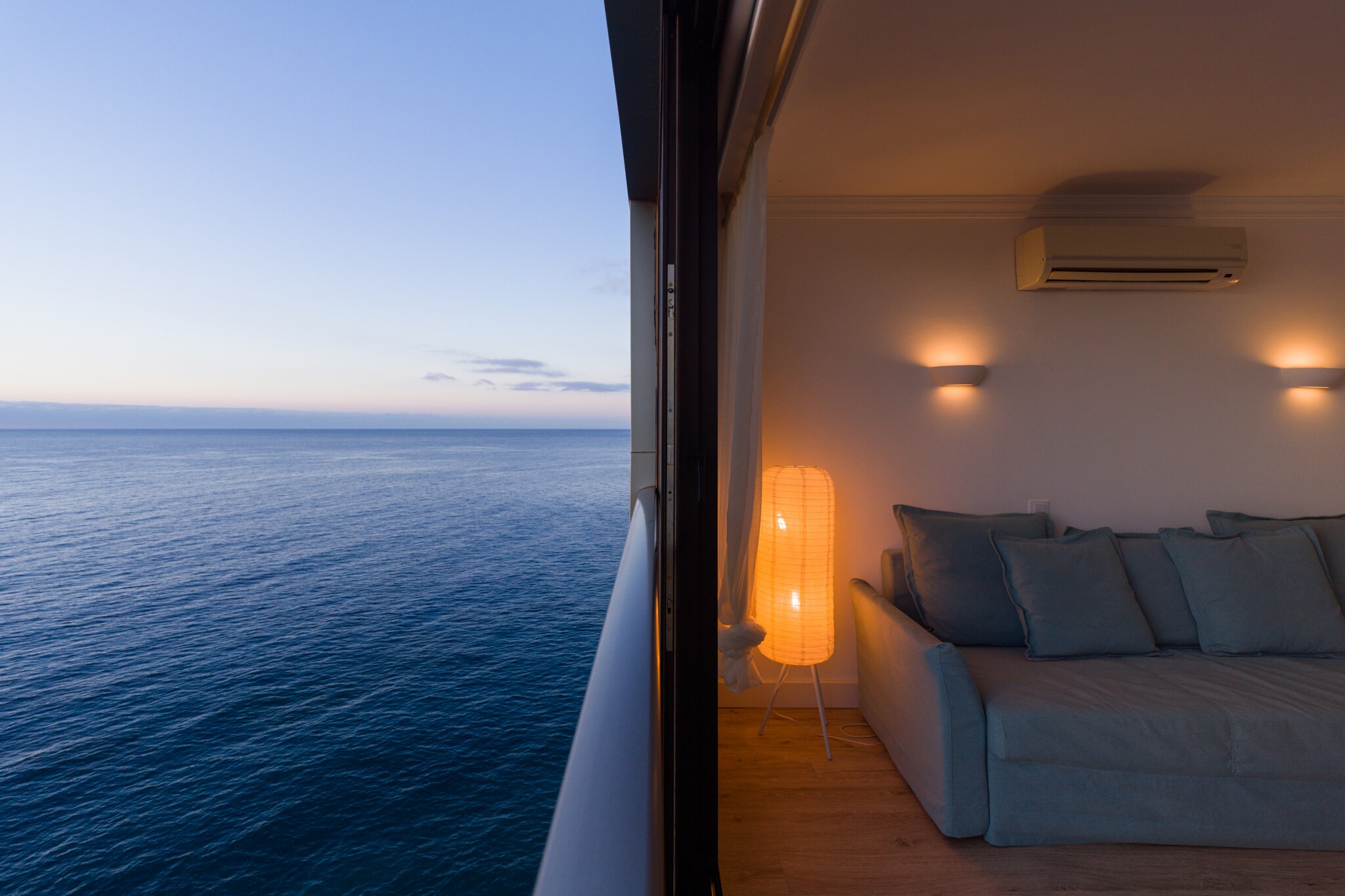 Viewpoint Over The Cliff By CanariasGetaway-Buitenlucht