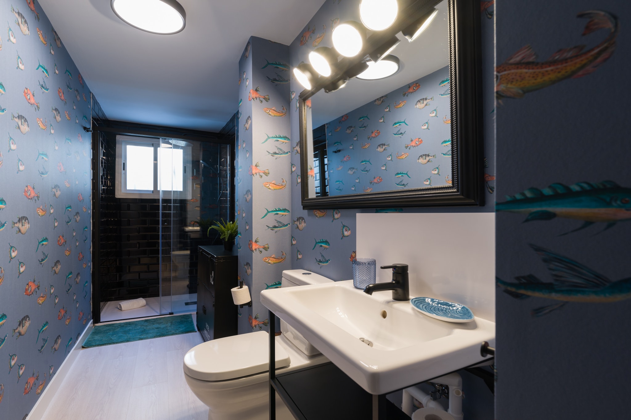 Cosmopolitan Design  By CanariasGetaway-Badkamer