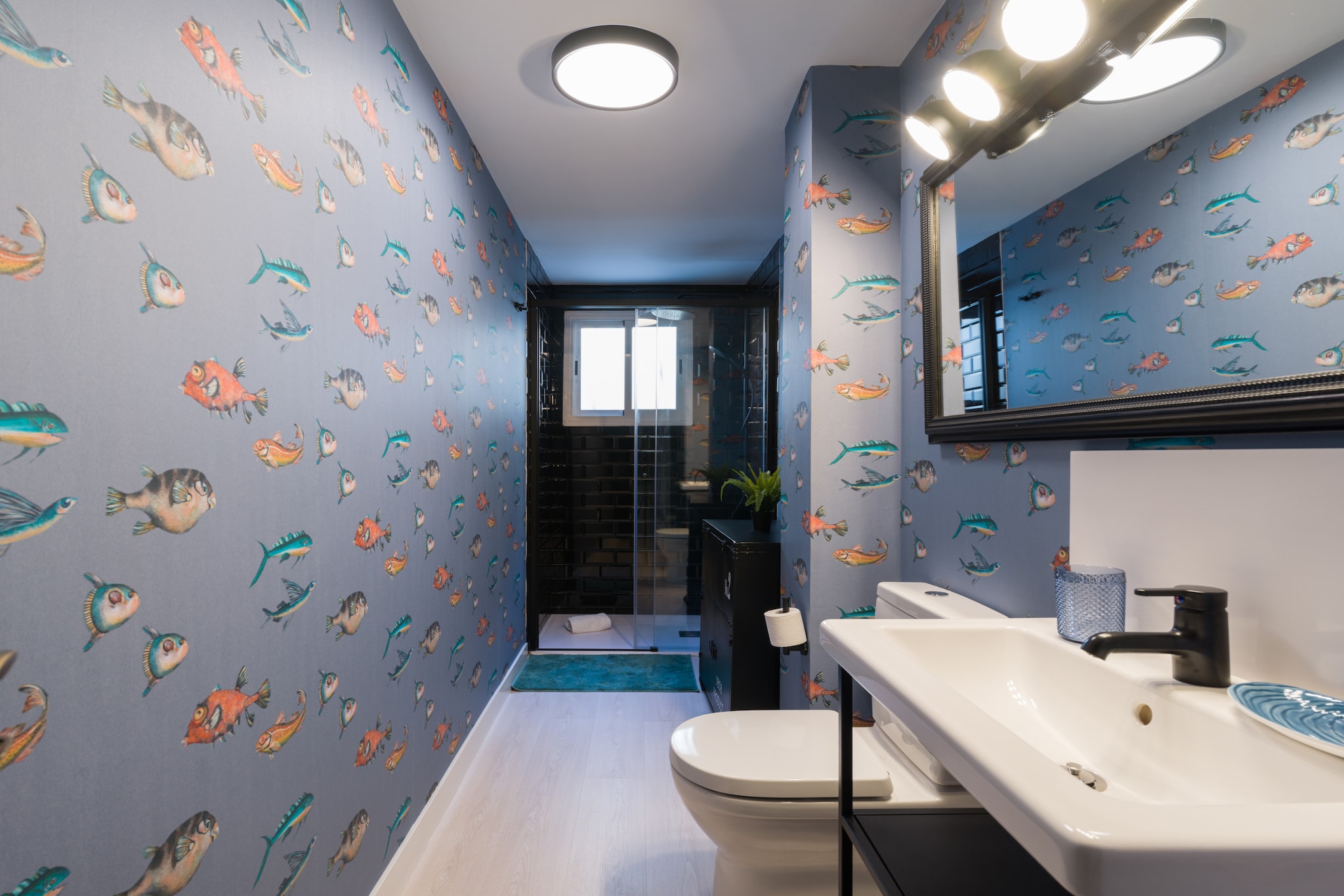 Cosmopolitan Design  By CanariasGetaway-Badkamer