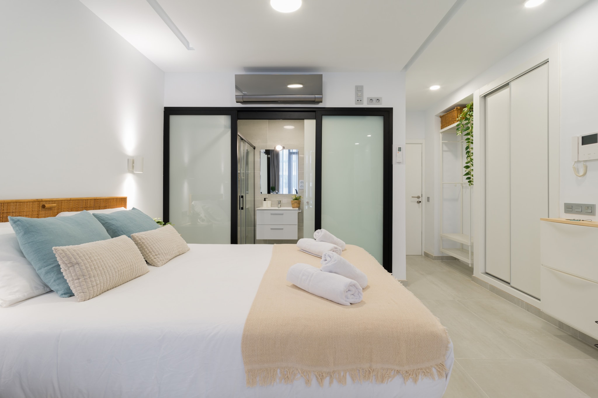 Coral Beach Home By CanariasGetaway-Chambre