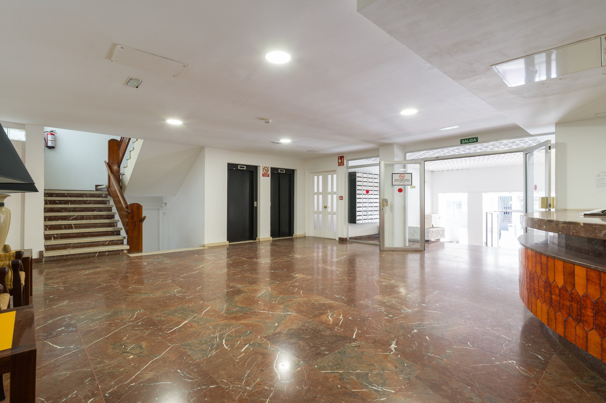 Marsin P 303-Hall d'accueil