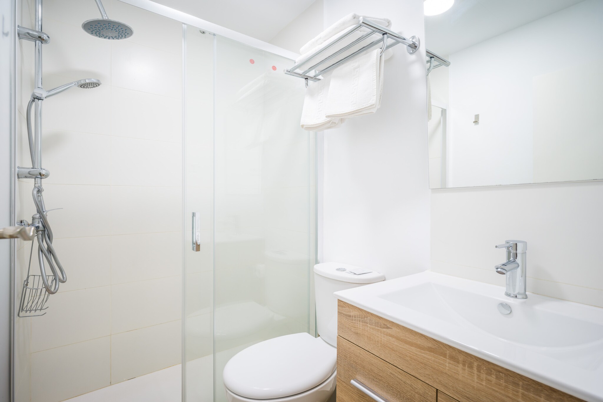 Texeda Room Suites 7-Bathroom