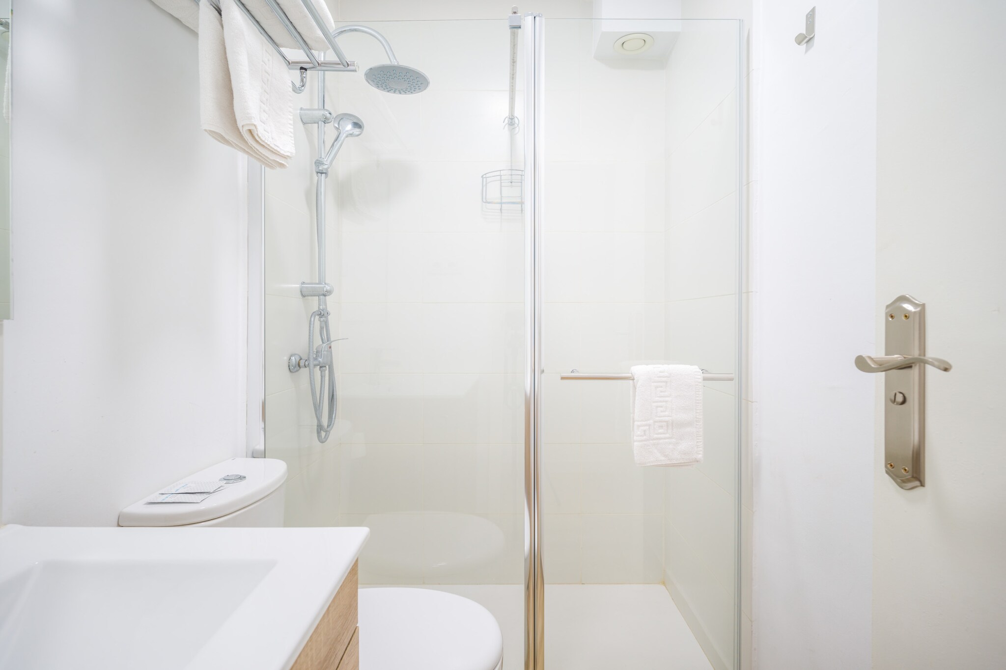 Texeda Room Suites 7-Bathroom