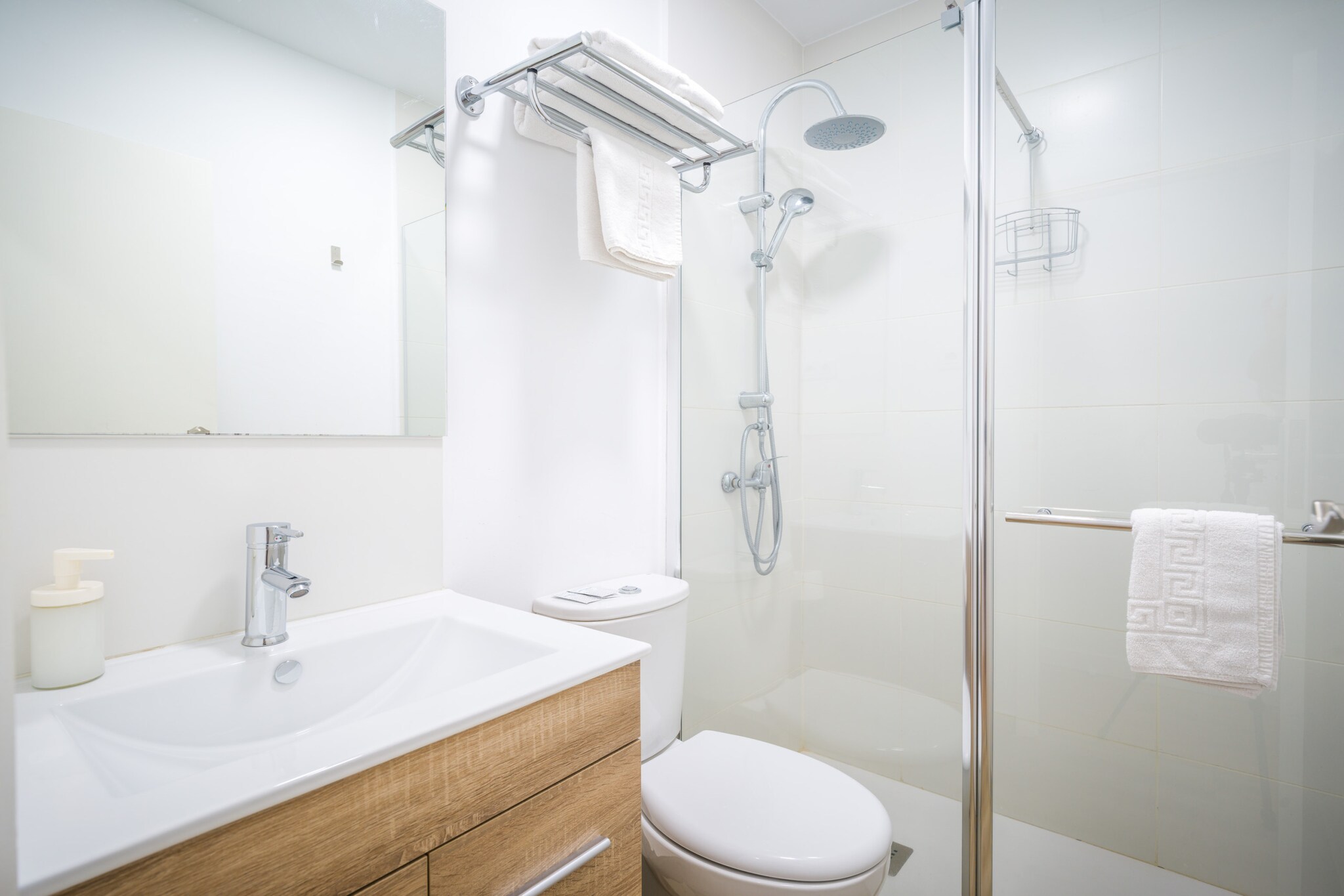 Texeda Room Suites 7-Bathroom