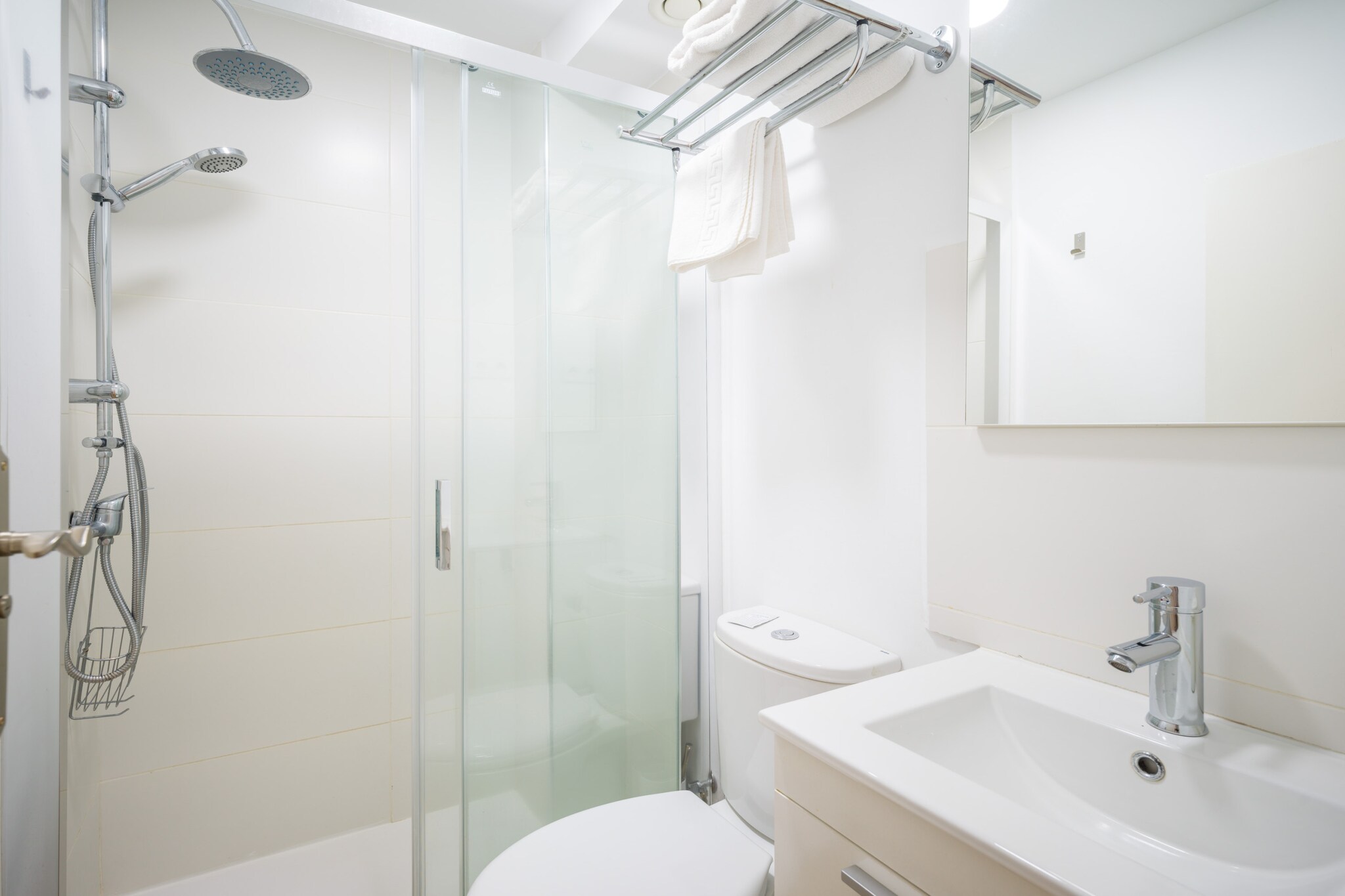 Texeda Room Suites 7-Bathroom