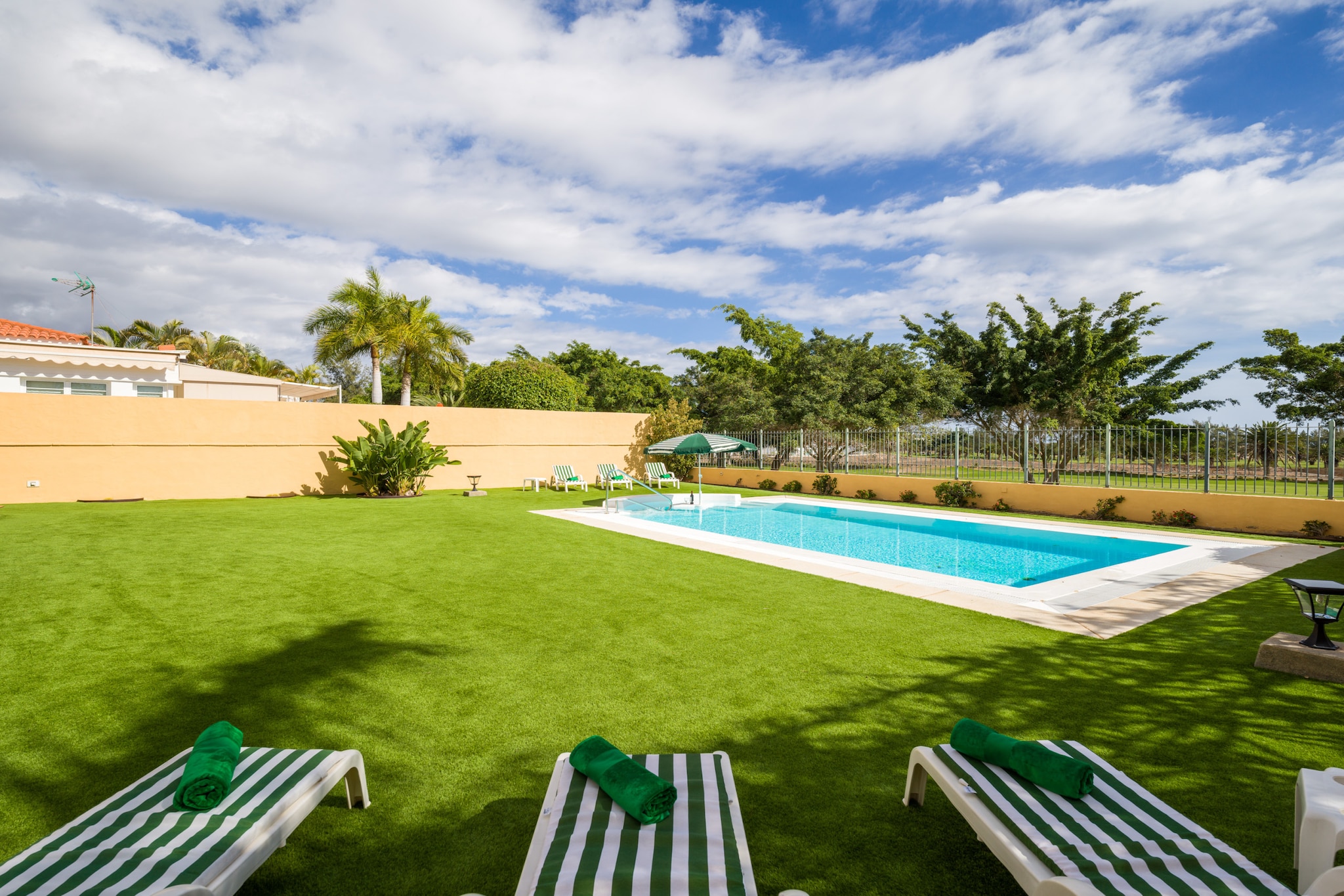 Golf Views Home By CanariasGetaway-Zwembad
