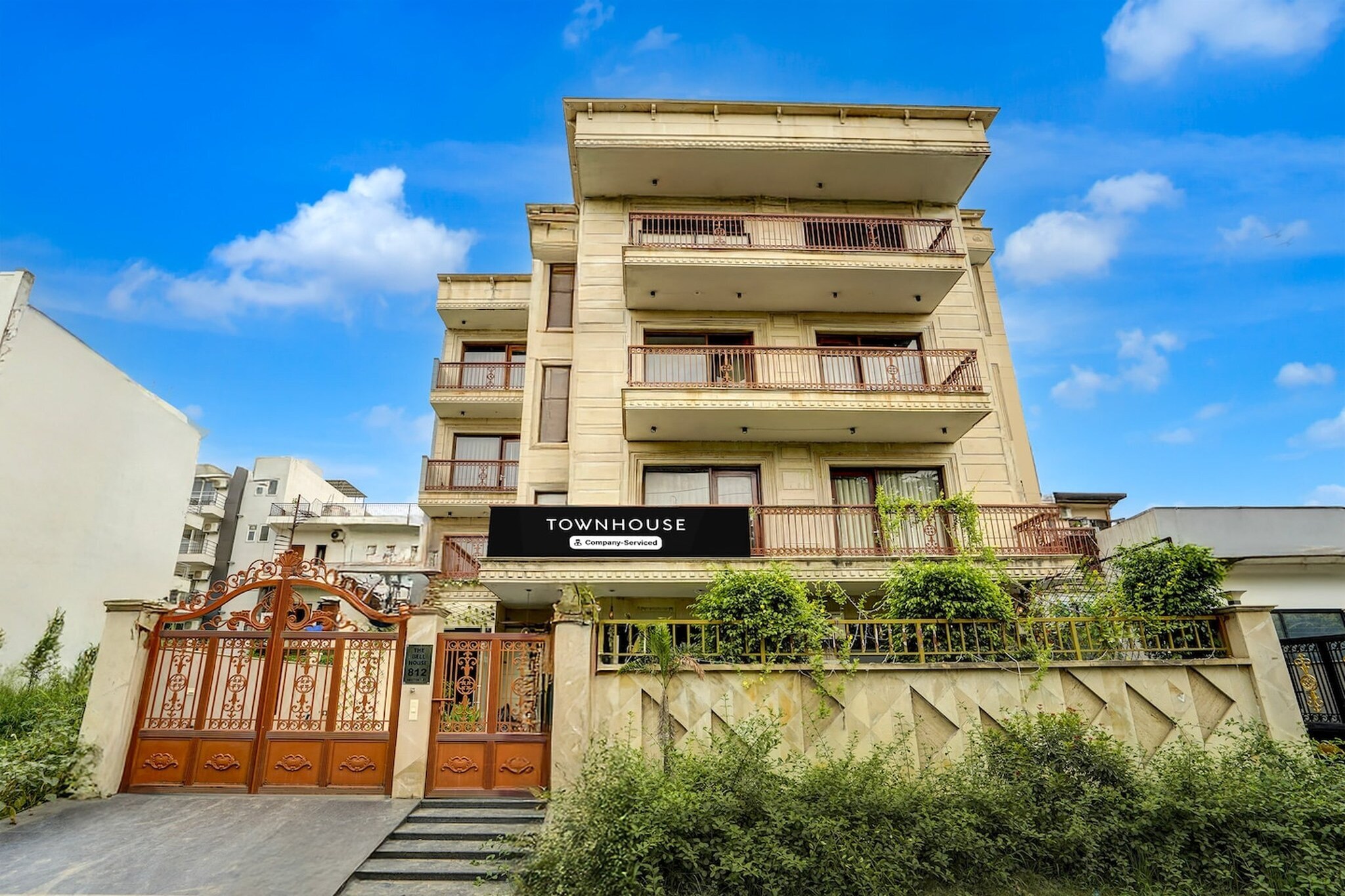 Townhouse Sector 47 Near Medanta