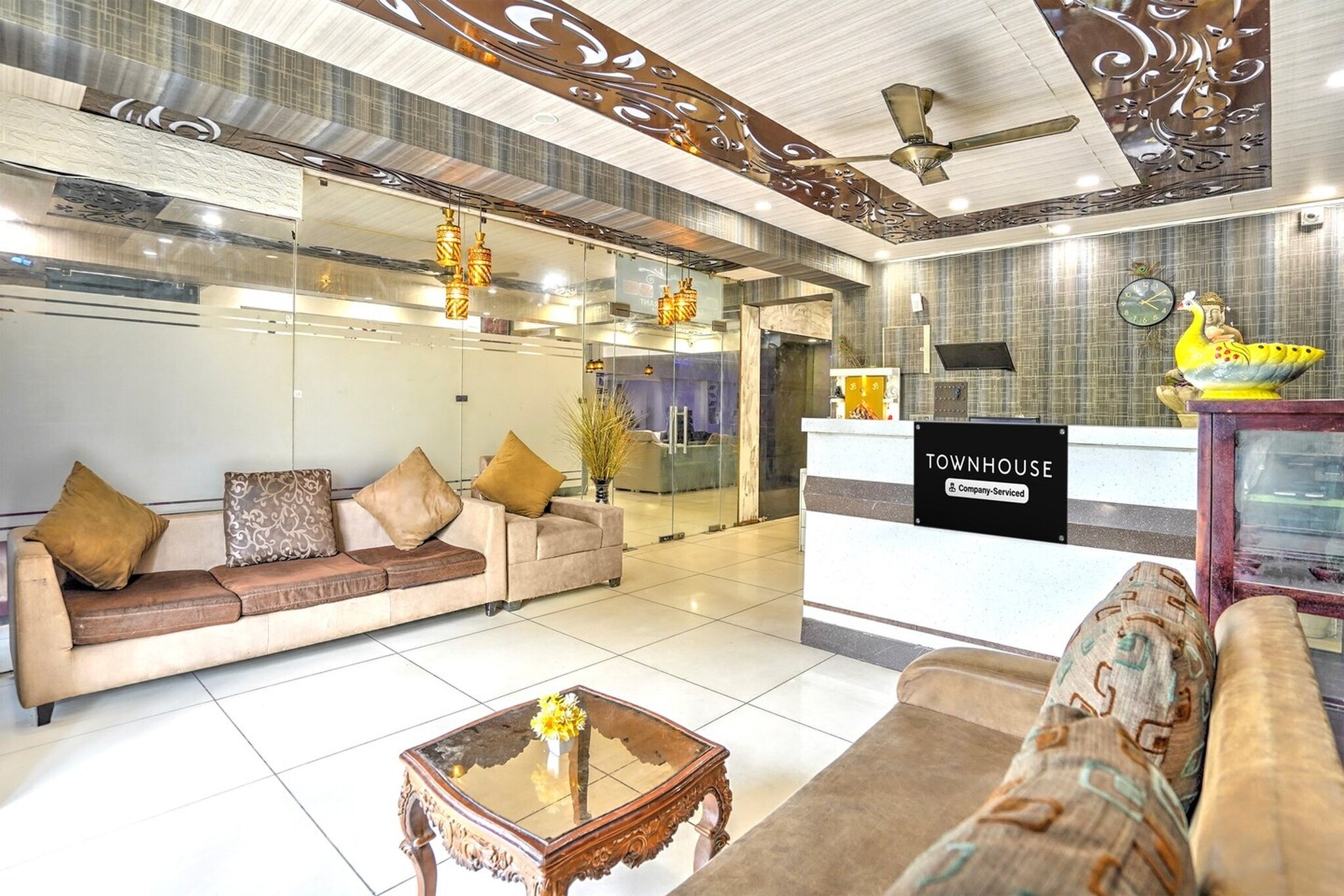 Ground floor: (bedroom(double bed, TV, seating area, air conditioning, lift, Towels incl., telephone), bathroom(bathtub or shower, shower, washbasin, toilet, shampoo, body soap, hot water))