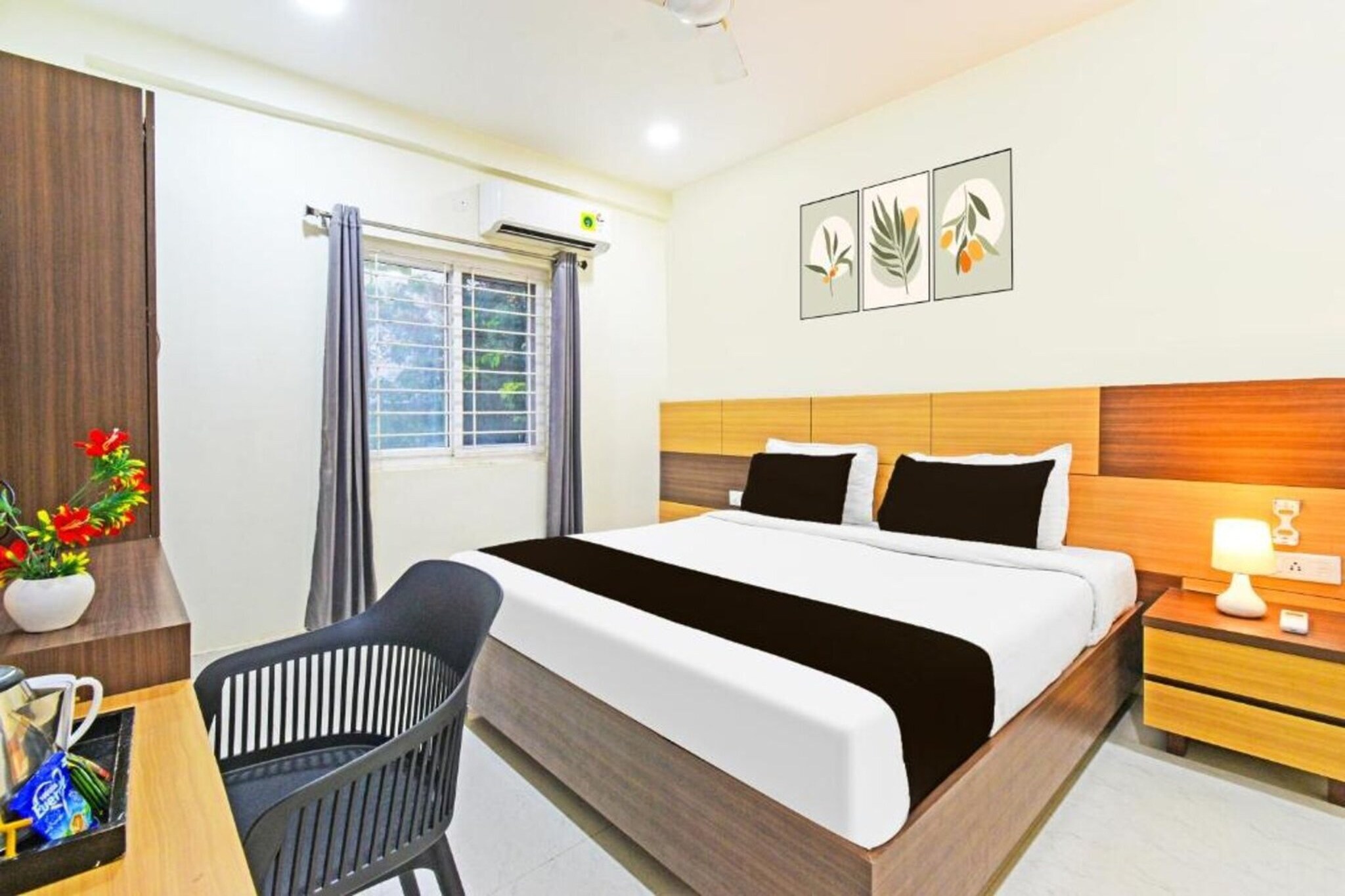 Townhouse Kondapur Near Botanical Garden