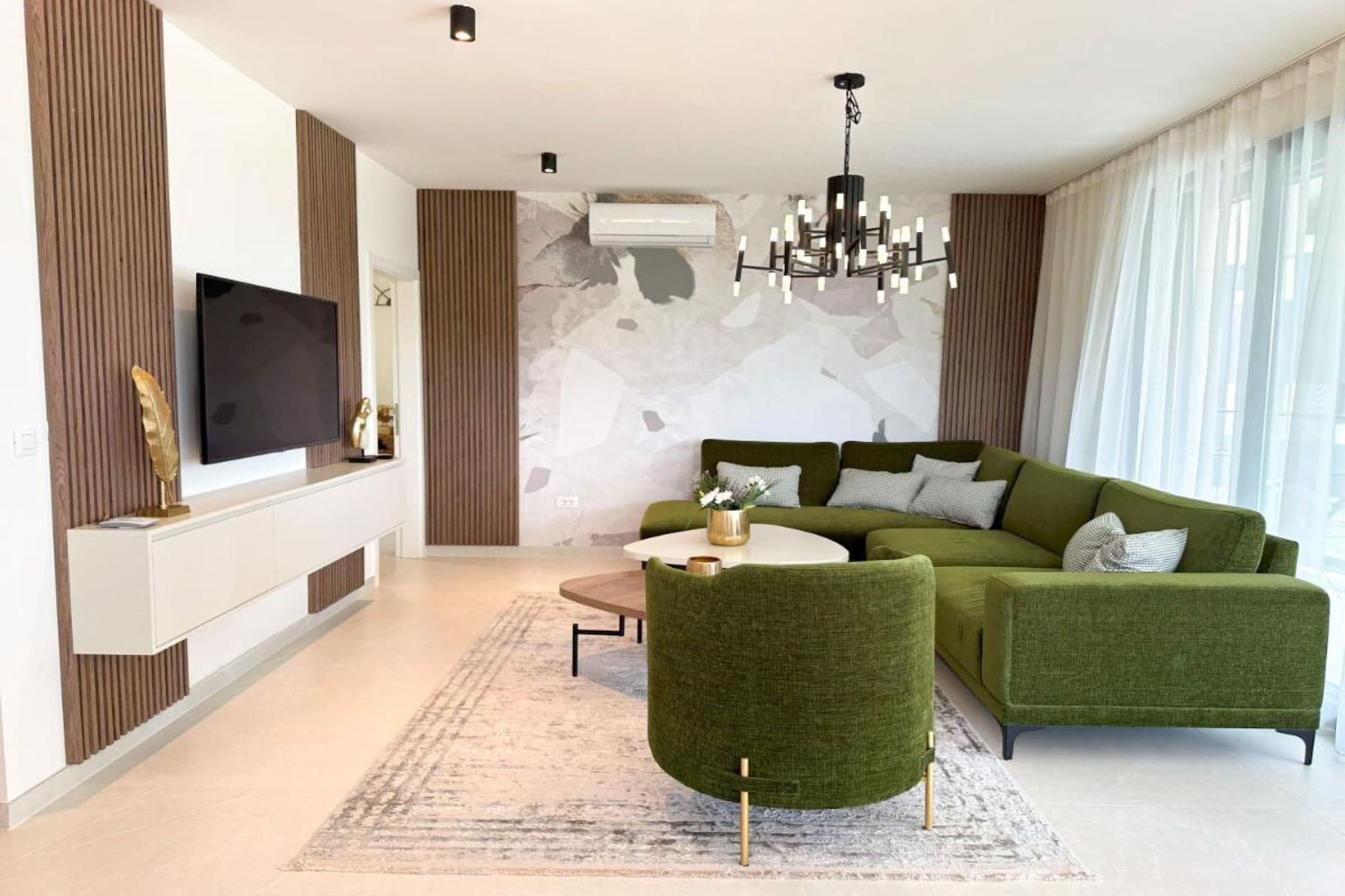 Leonarda Waterfront Residences- Three-Bedroom Penthouse  (The Riviera Three) -S3
