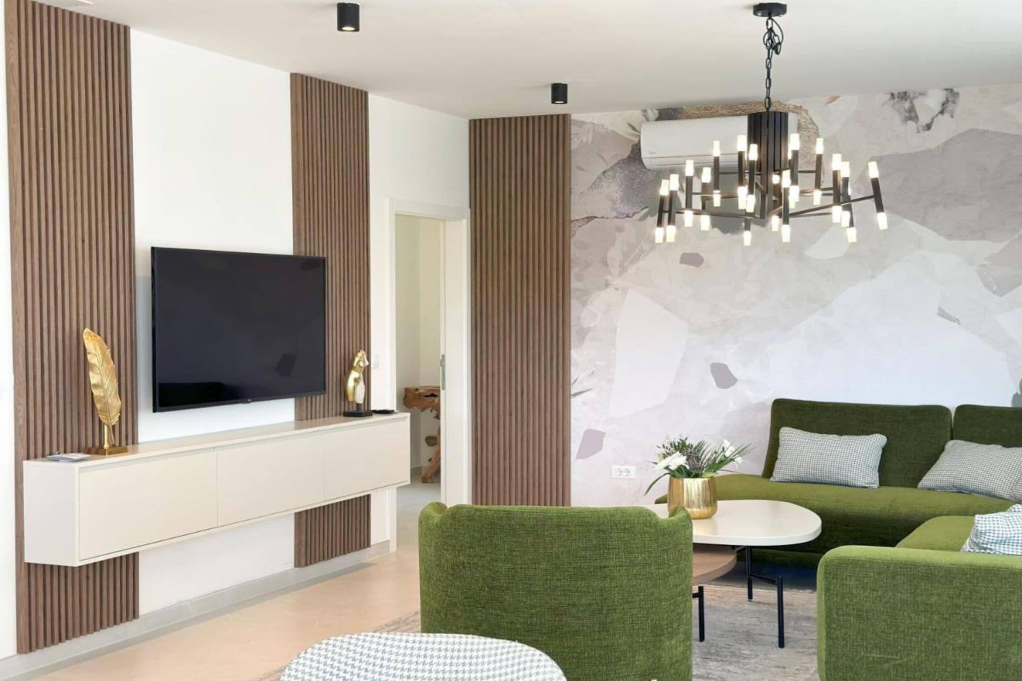 Leonarda Waterfront Residences- Three-Bedroom Penthouse  (The Riviera Three) -S3