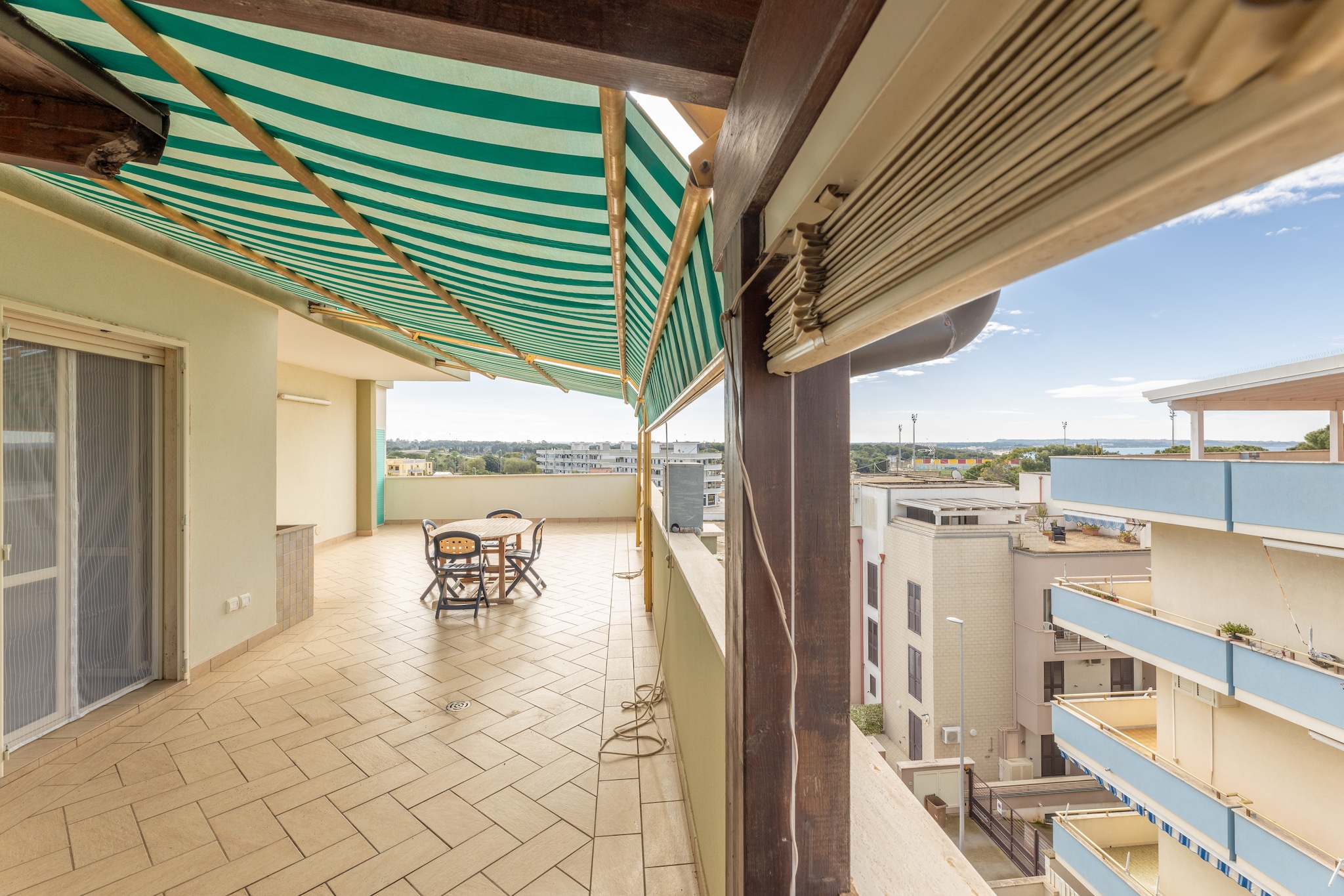 CVG 40-Terrace balcony