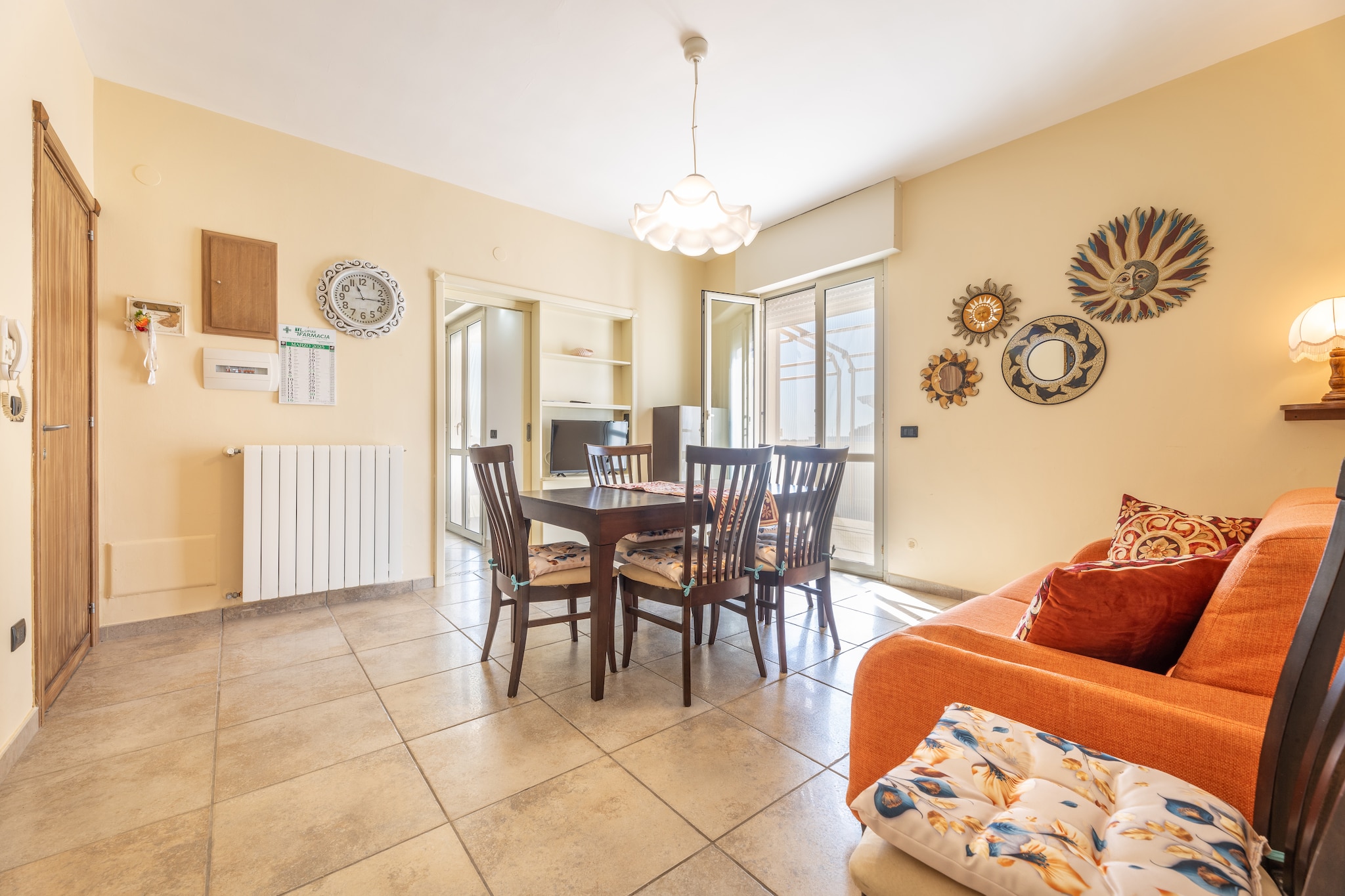 CVG 40-Living room