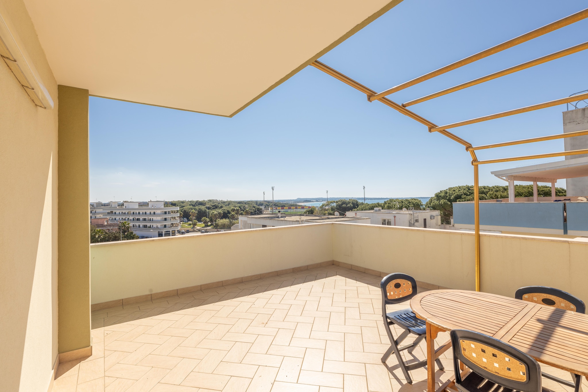 CVG 40-Terrace balcony