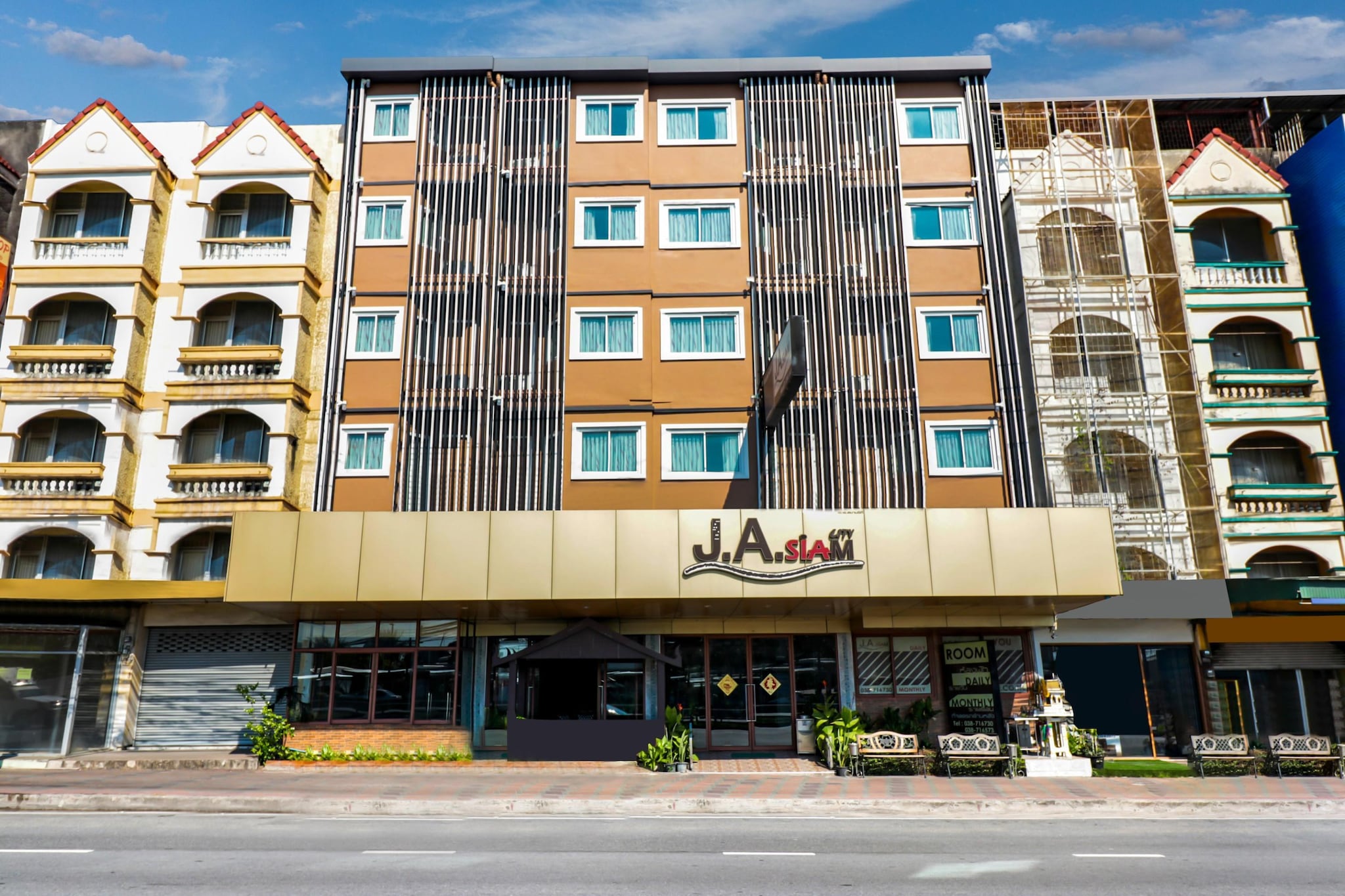 Superior Twin | Spacious Siam City Comfort