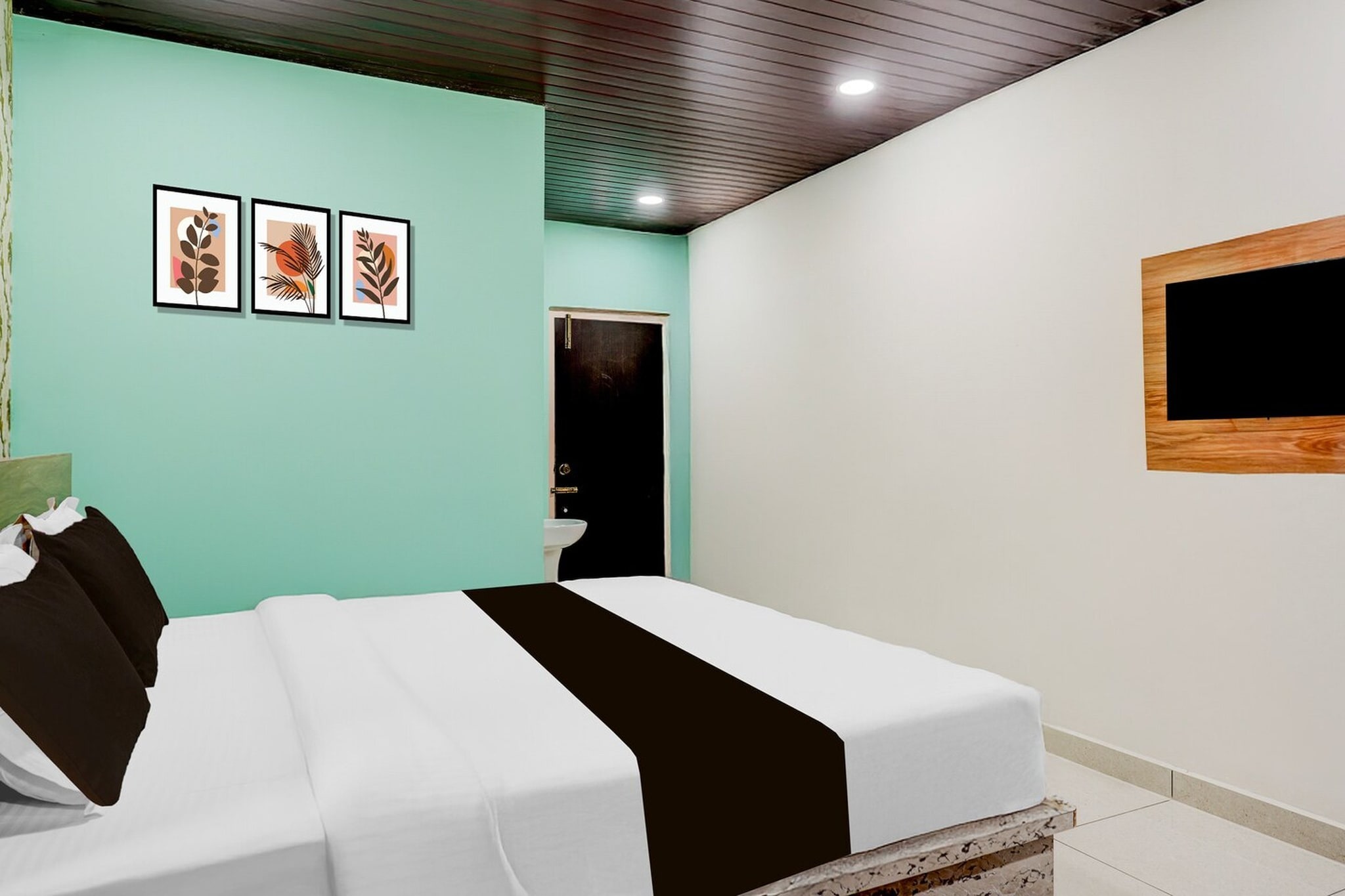Comfortable Accommodations: Rooms feature air-conditioning, TV, and free WiFi throughout the property. Family rooms and amenities such as a lounge, elevator, and shared kitchen enhance guest comfort.
Dining and Leisure: A family-friendly restaurant serves Indian cuisine for lunch and dinner. The bar provides a relaxing space for guests to unwind.