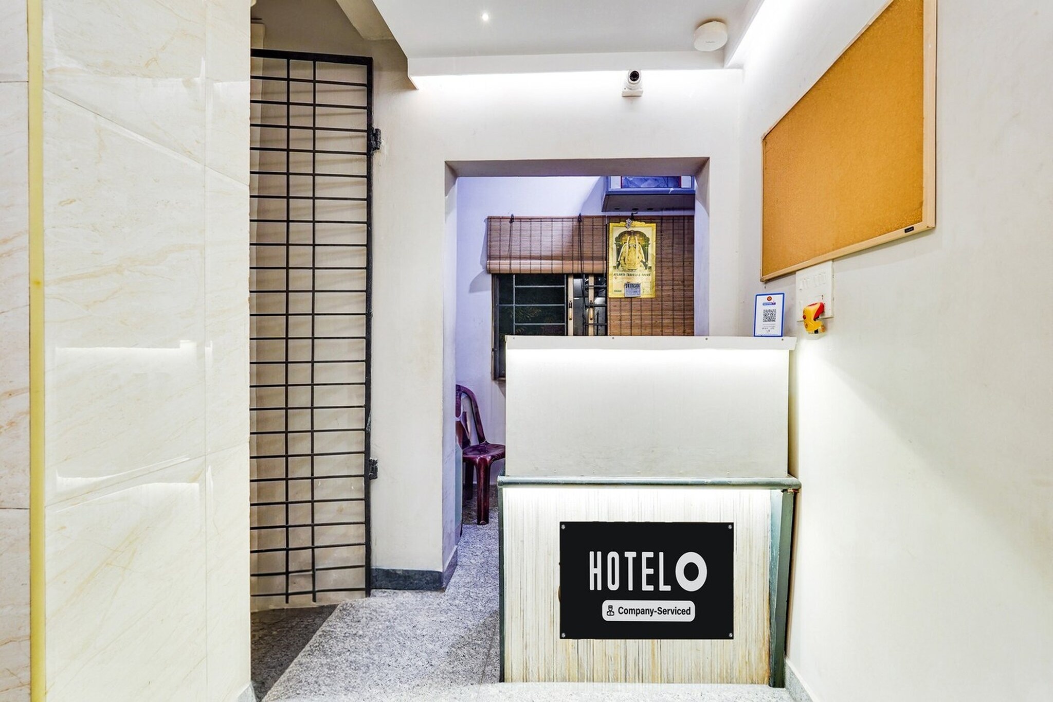 Comfortable Accommodations: Super Hotel O White Town in Pondicherry offers family rooms with air-conditioning, private bathrooms, work desks, and seating areas. Each room includes free toiletries, a bath or shower, TV, and tiled floors.
Essential Facilities: Guests enjoy free WiFi throughout the property, a 24-hour front desk, housekeeping service, room service, and luggage storage. Additional amenities include a work desk, seating area, and wardrobe.
Prime Location: Located 5 km from Puducherry Airport, the hotel is a short walk from Promenade Beach (13 minutes), Sri Aurobindo Ashram (1 km), and Pondicherry Railway Station (7 minutes). Nearby attractions include Bharathi Park and Pondicherry Museum.
Unmarried couples are warmly welcome at this property.
Guests with local ID proof are warmly welcome.
Early Check-In Policy: A full day’s room rate will be charged for check-ins before 6:00 AM. Complimentary early check-in is available between 6:00 AM and 10:00 AM, subject to room availability.
Check-in is only available to guests aged 18 and above. Please provide a government-issued ID to confirm your age.