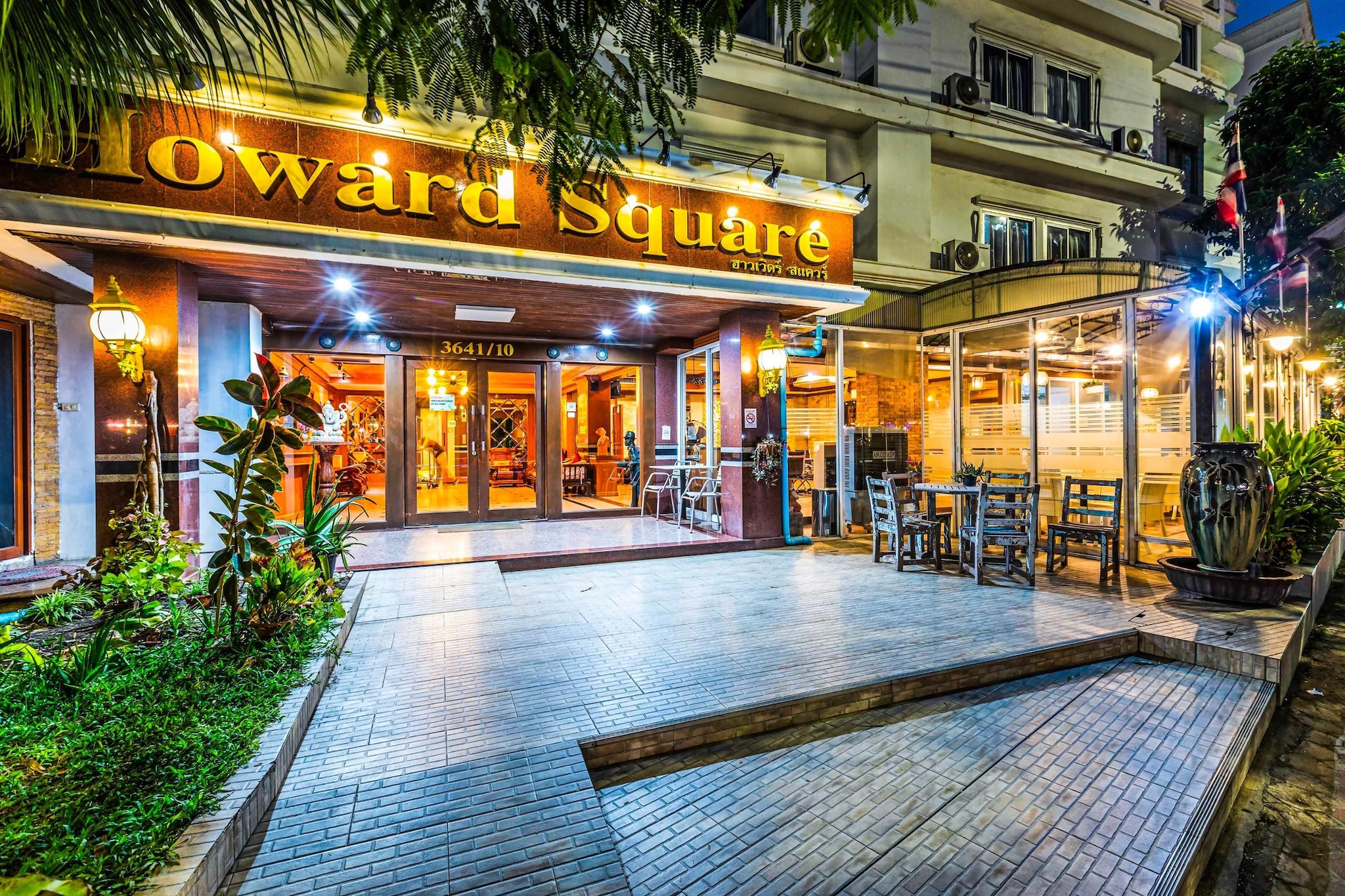 Triple Comfort Suite | Family-Friendly Howard Stay