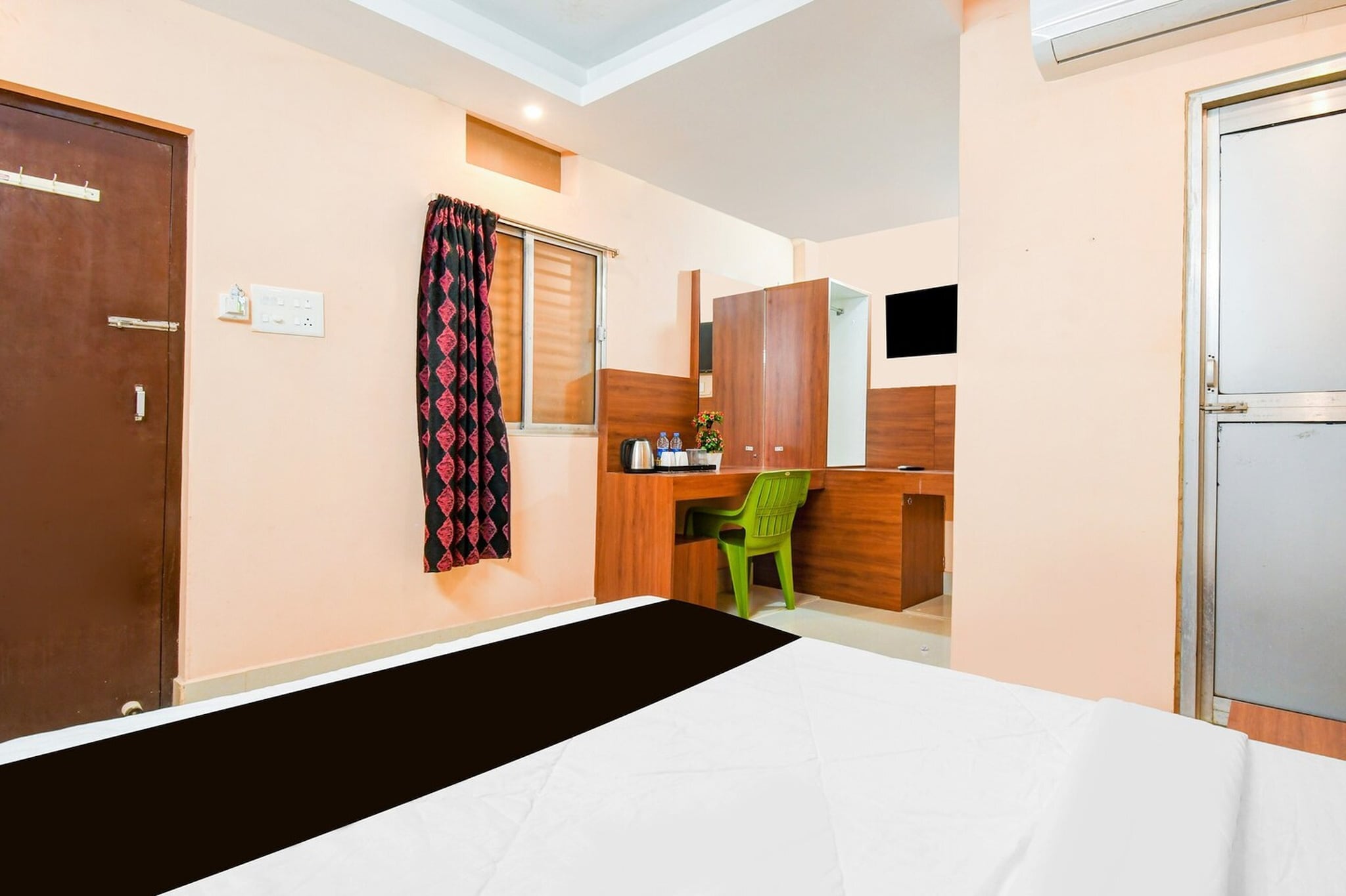 Comfortable Accommodations: Rooms feature air-conditioning, TV, and free WiFi throughout the property. Family rooms and amenities such as a lounge, elevator, and shared kitchen enhance guest comfort.
Dining and Leisure: A family-friendly restaurant serves Indian cuisine for lunch and dinner. The bar provides a relaxing space for guests to unwind.
Unmarried couples are warmly welcome at this property.
Guests with local ID proof are warmly welcome.
Early Check-In Policy: A full day’s room rate will be charged for check-ins before 6:00 AM. Complimentary early check-in is available between 6:00 AM and 10:00 AM, subject to room availability.
Check-in is only available to guests aged 18 and above. Please provide a government-issued ID to confirm your age.