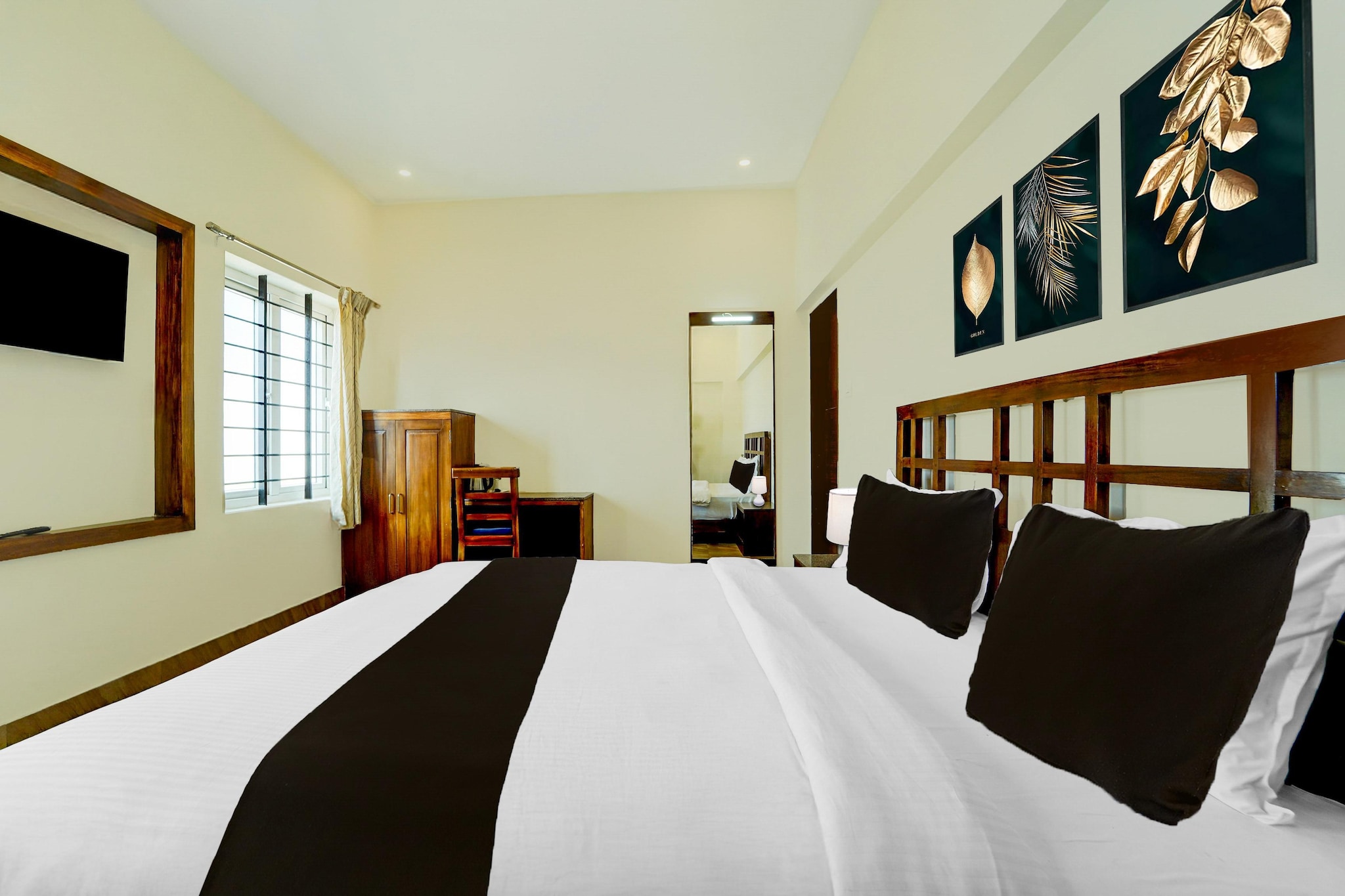 Collection O Charing Cross