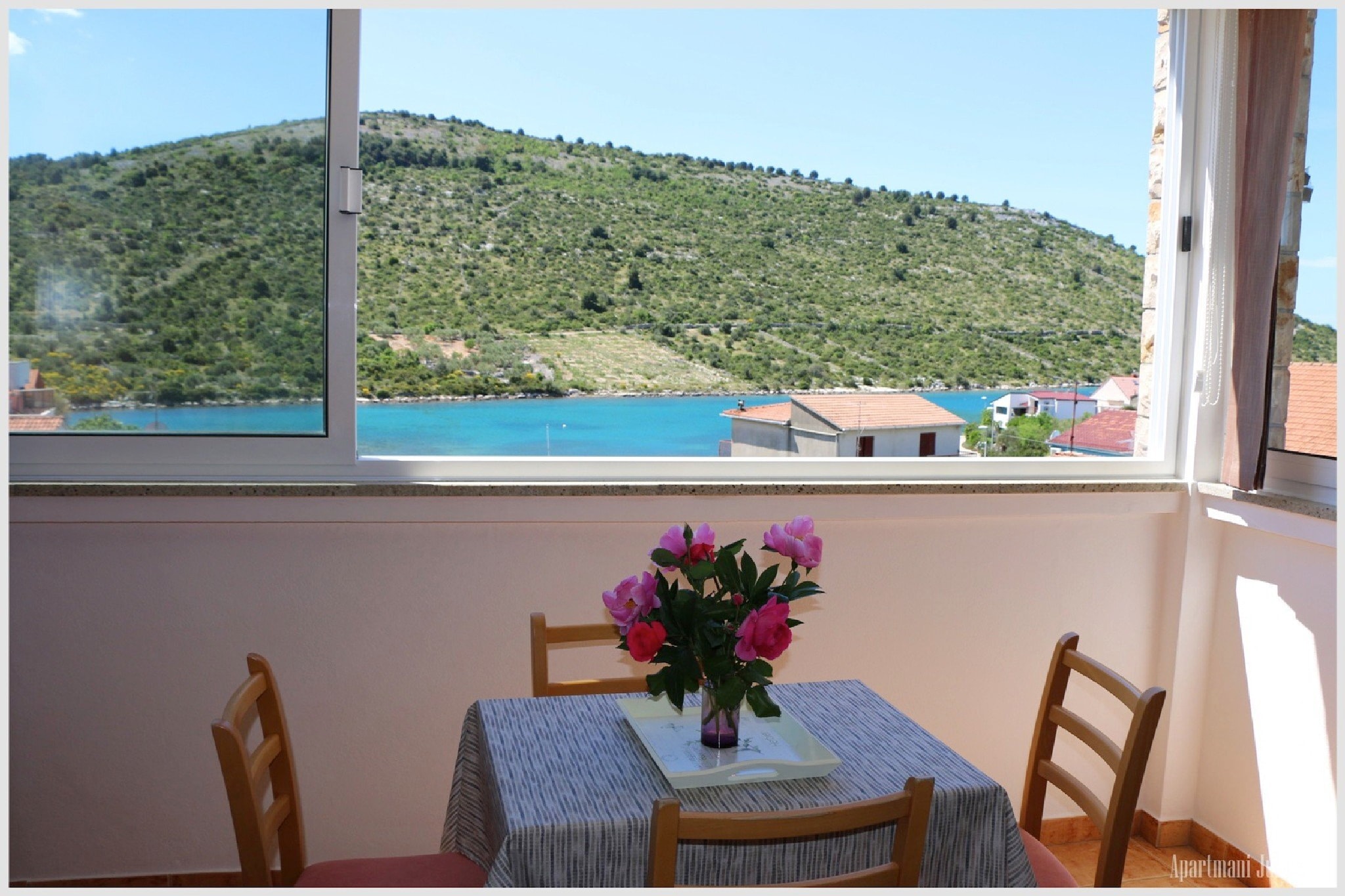Apartments Juras - Studio Apartment with Sea View (Mia)