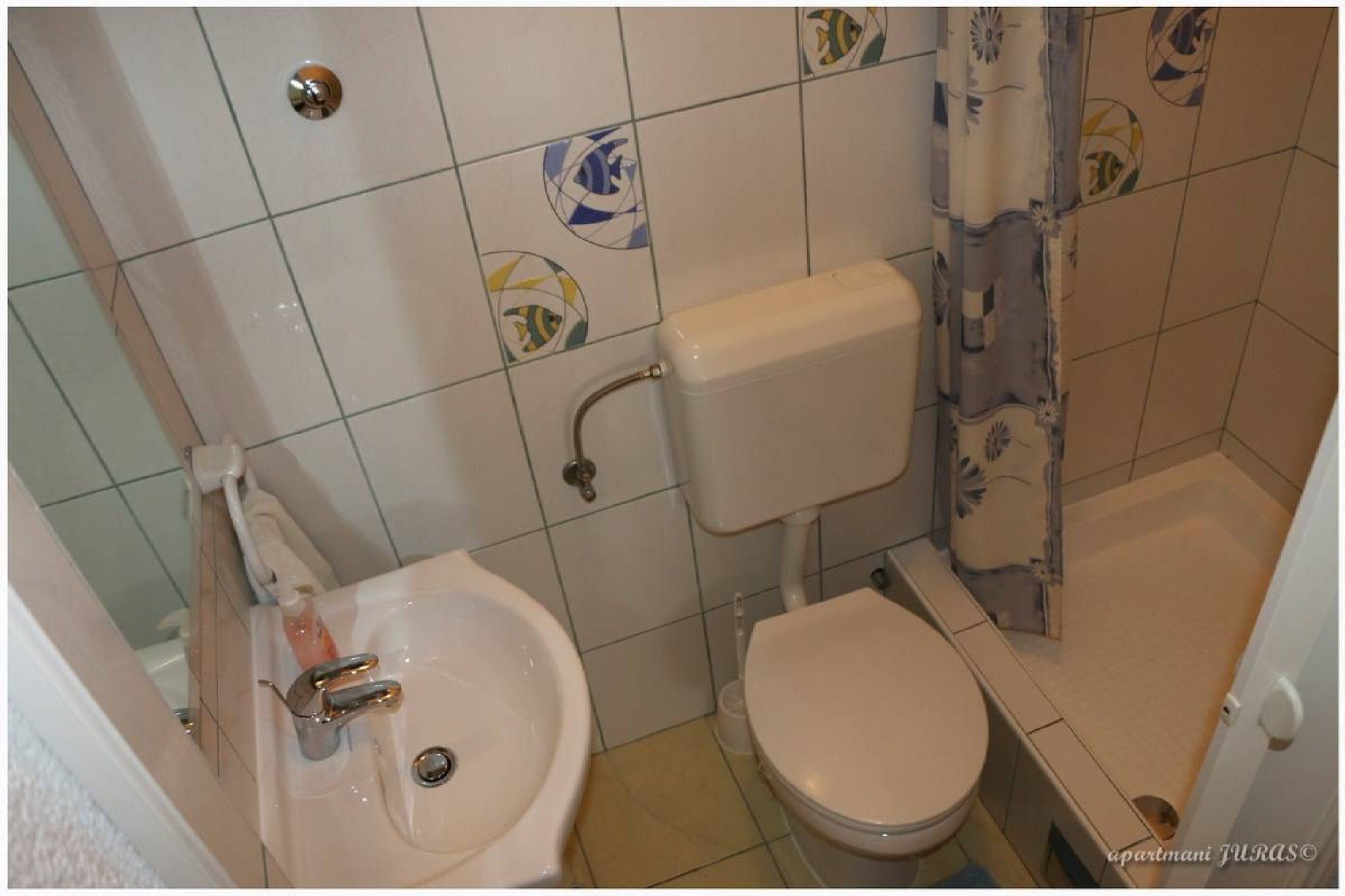 Apartments Juras - Two Bedroom Apartment with Terrace and sea view (Antonio)-Bathroom