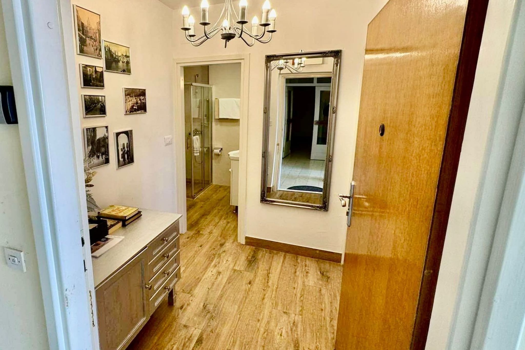 Charming Apartment with Terrace and Old Town View - One Bedroom Apartment with Terrace-Schlafzimmer