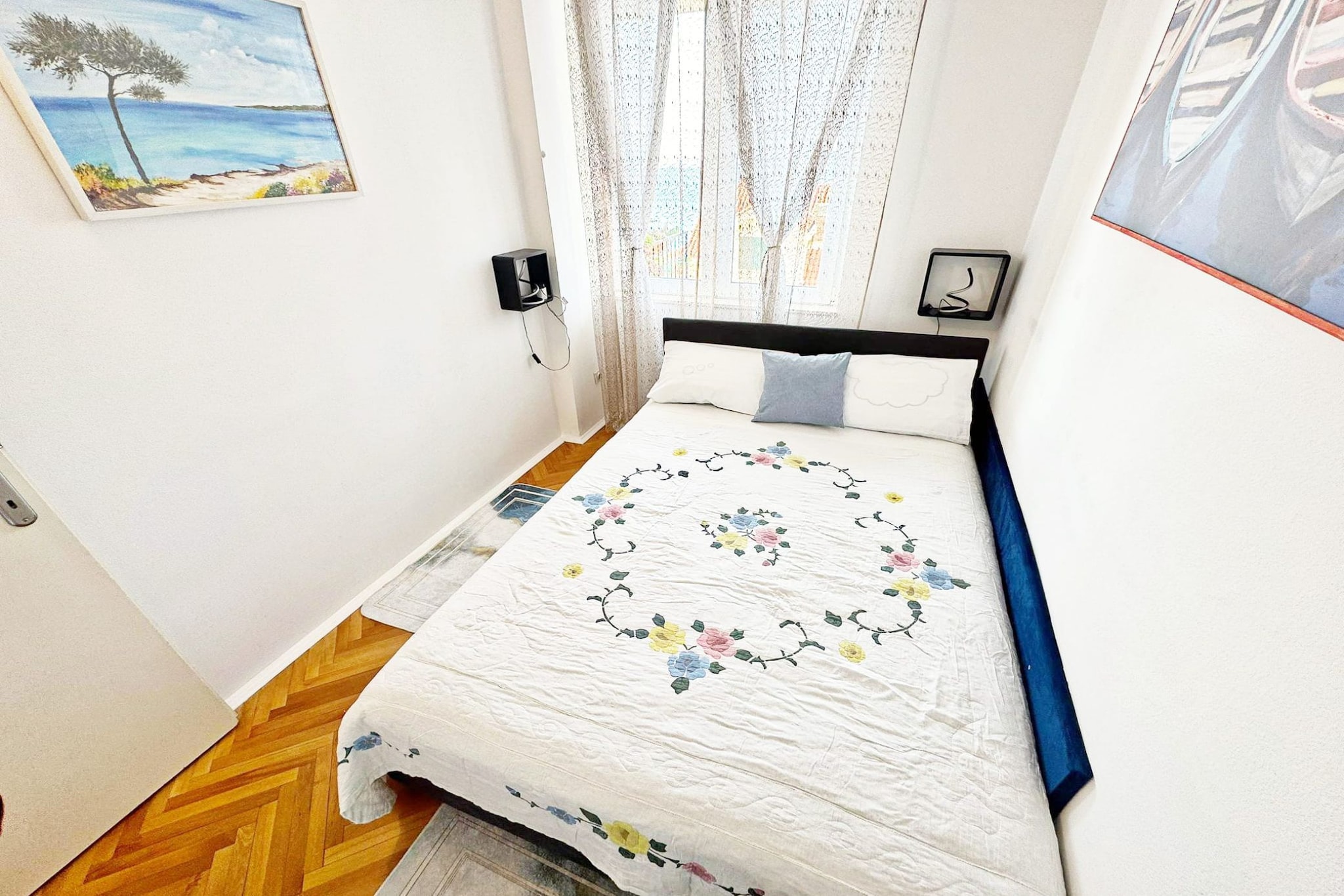 Charming Apartment with Terrace and Old Town View - One Bedroom Apartment with Terrace