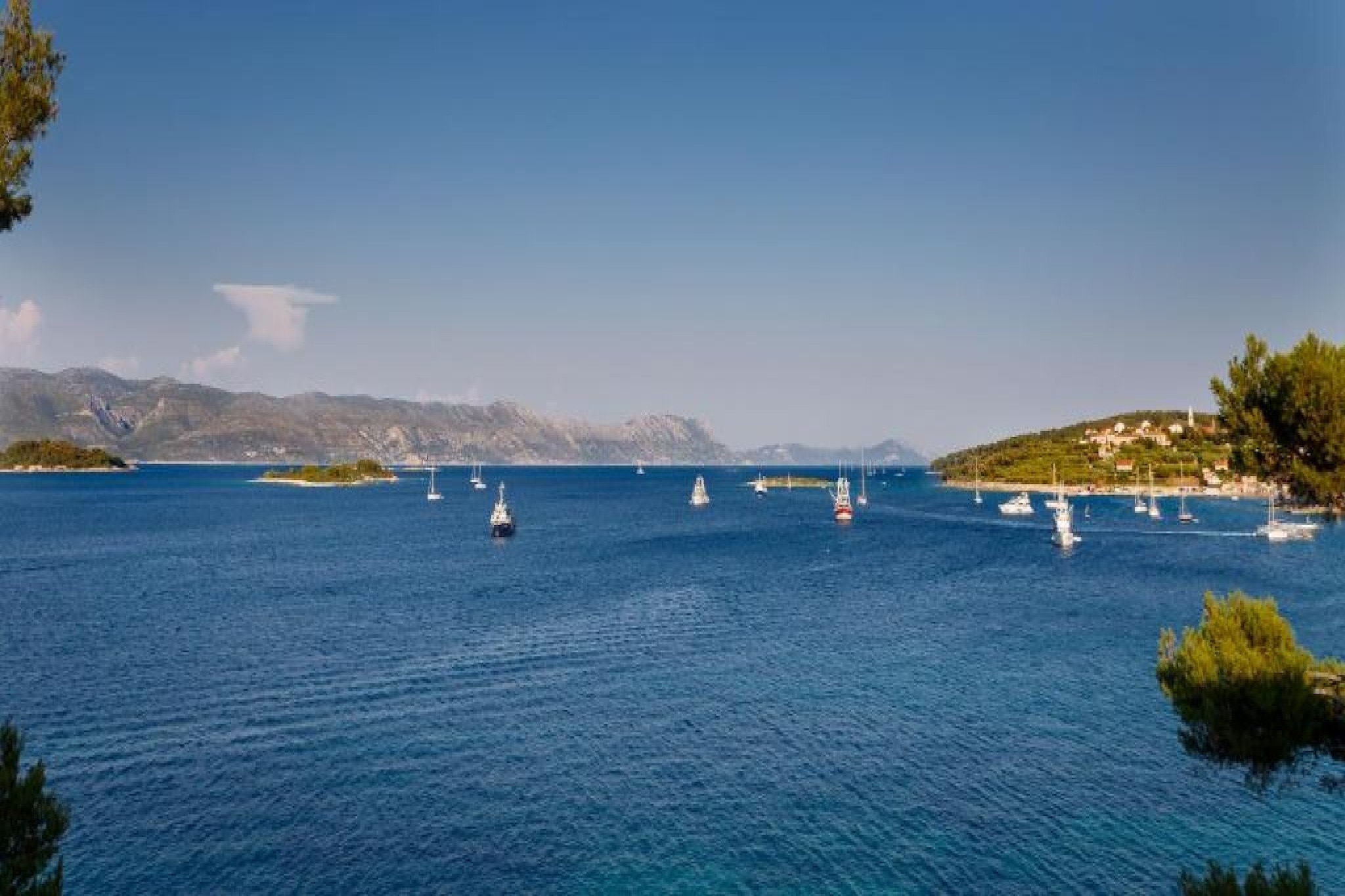 Lumbarda Resort Apartments - Superior Two bedroom Apartment with Mountain View  E1-Atmosphere