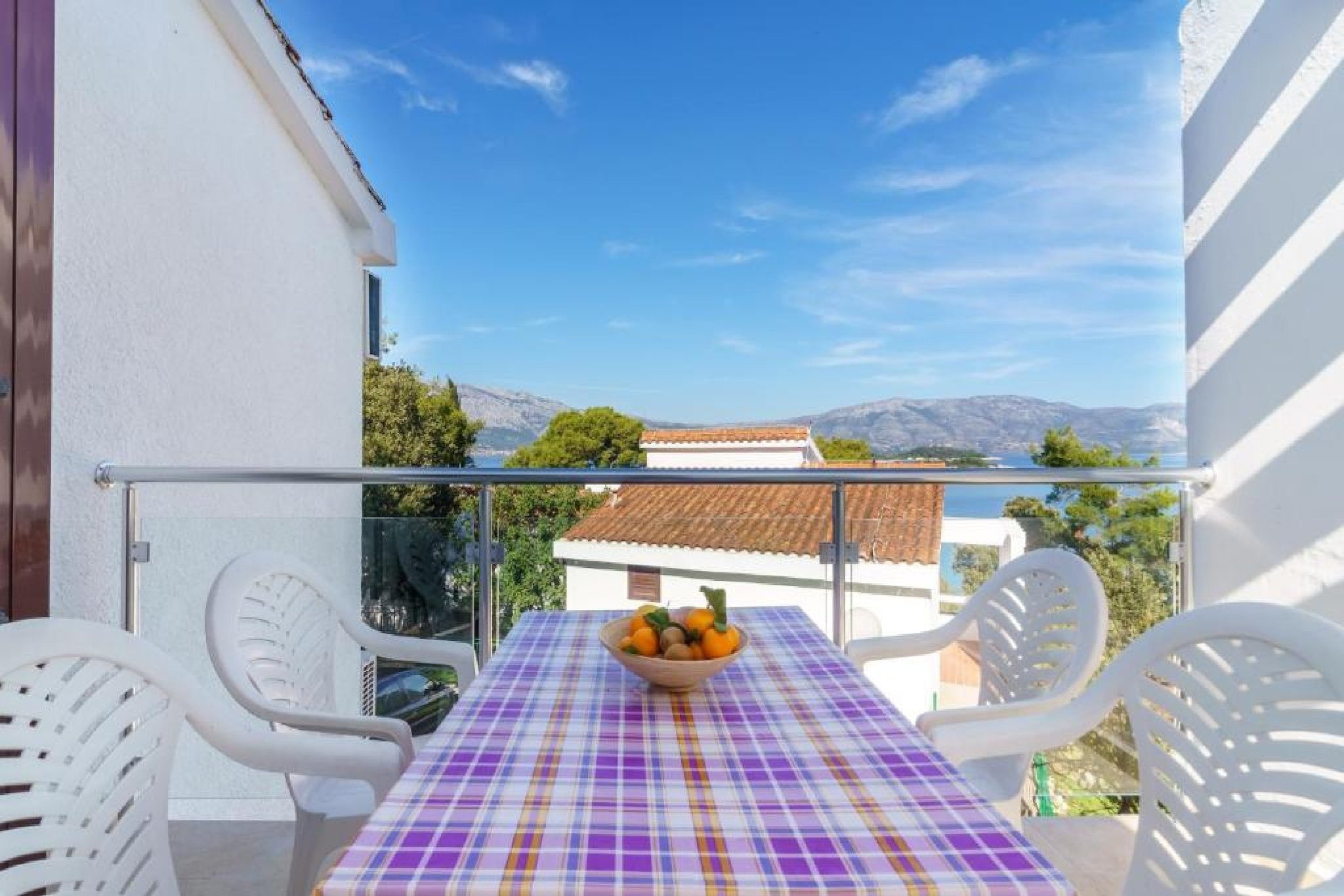 Lumbarda Resort Apartments - Standard One-Bedroom Apartment E7-Terrassenbalkon