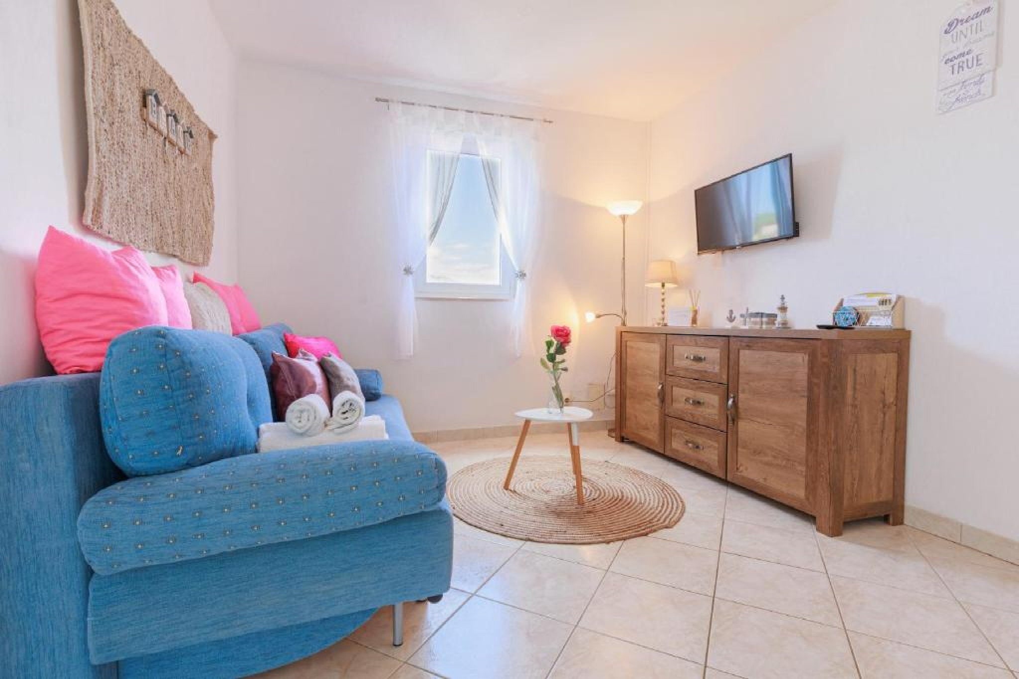 Lumbarda Resort Apartments - Comfort One Bedroom Apartment  H5-Wohnzimmer